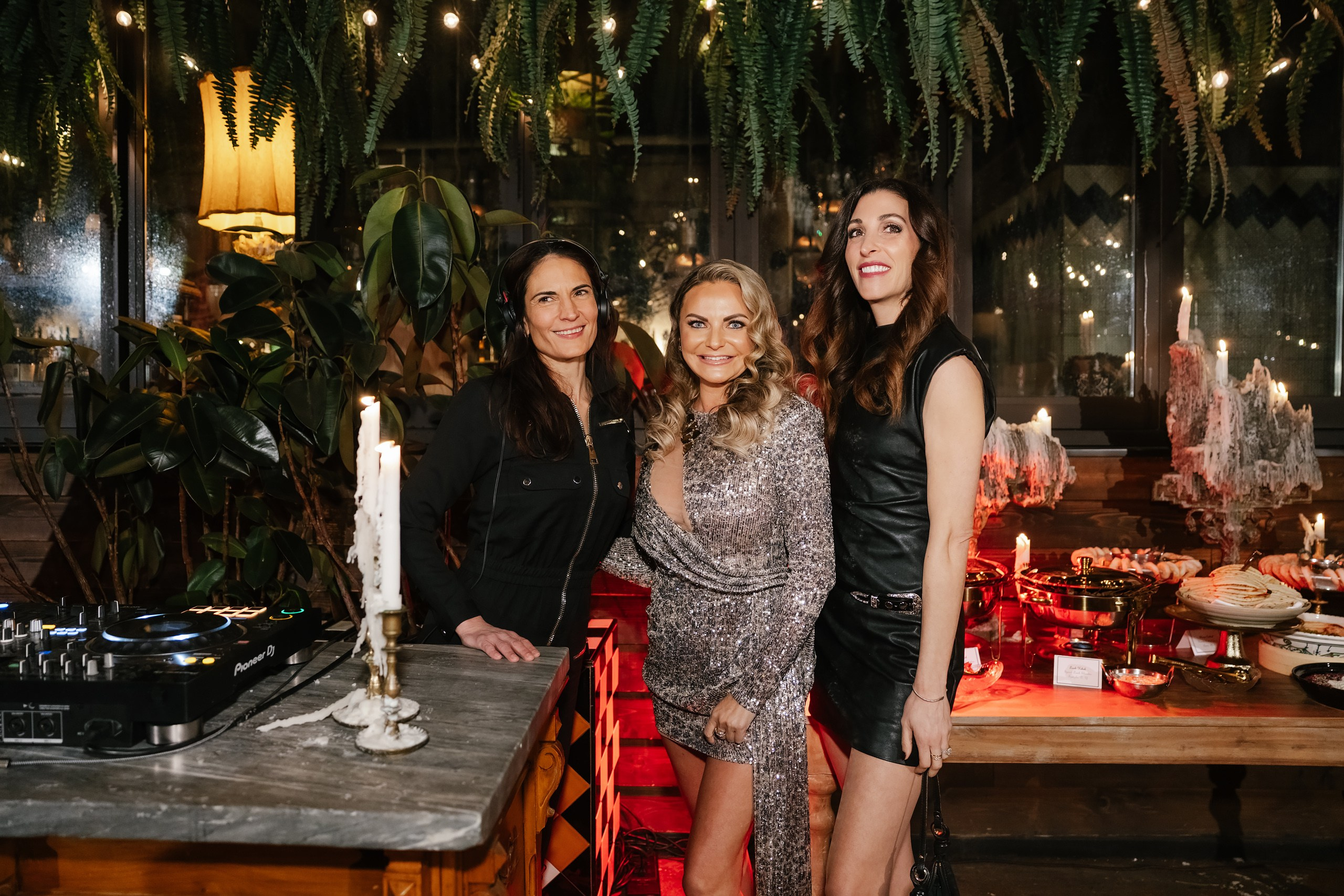 Elena’s Birthday Party. Wedding family event photographer in Chicago Nick Yushevich