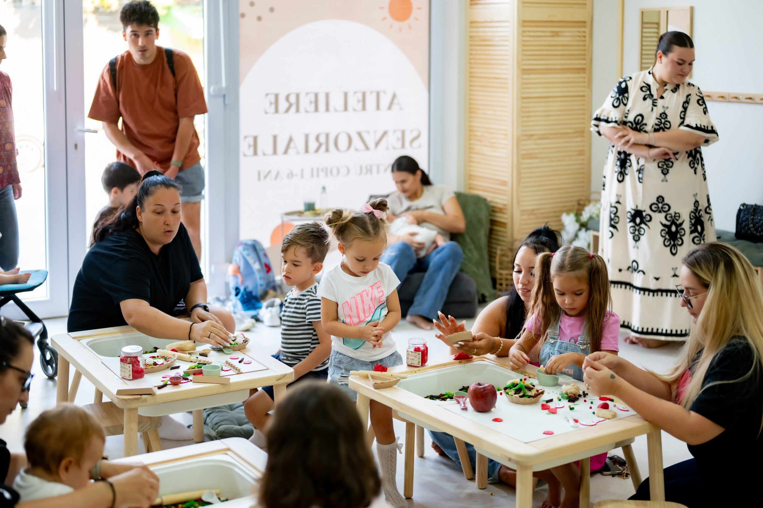 În atelier la senzorial. Atelier Senzorial Dobroești, lângă București | Ateliere senzoriale copii 1–6 ani