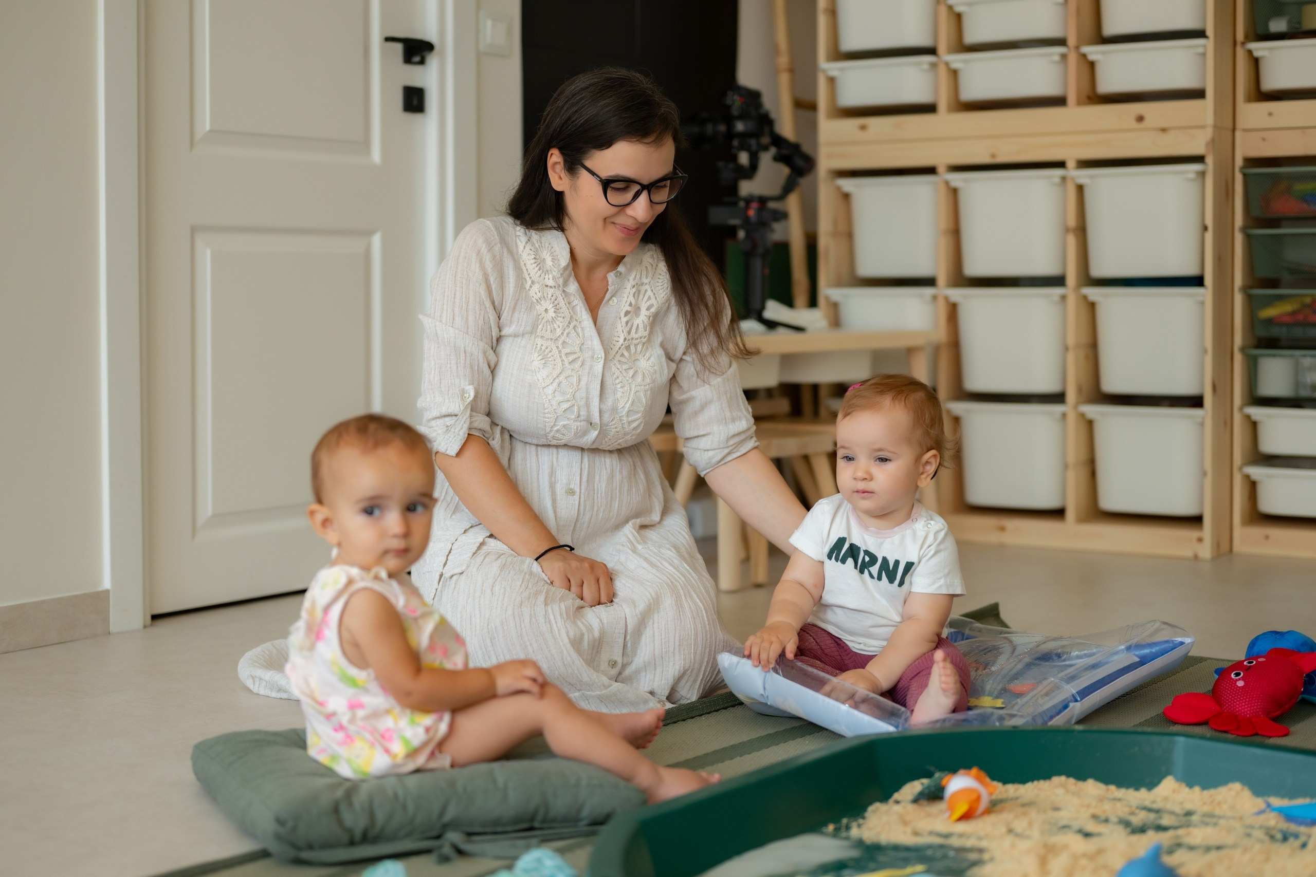 În atelier la senzorial. Atelier Senzorial Dobroești, lângă București | Ateliere senzoriale copii 1–6 ani