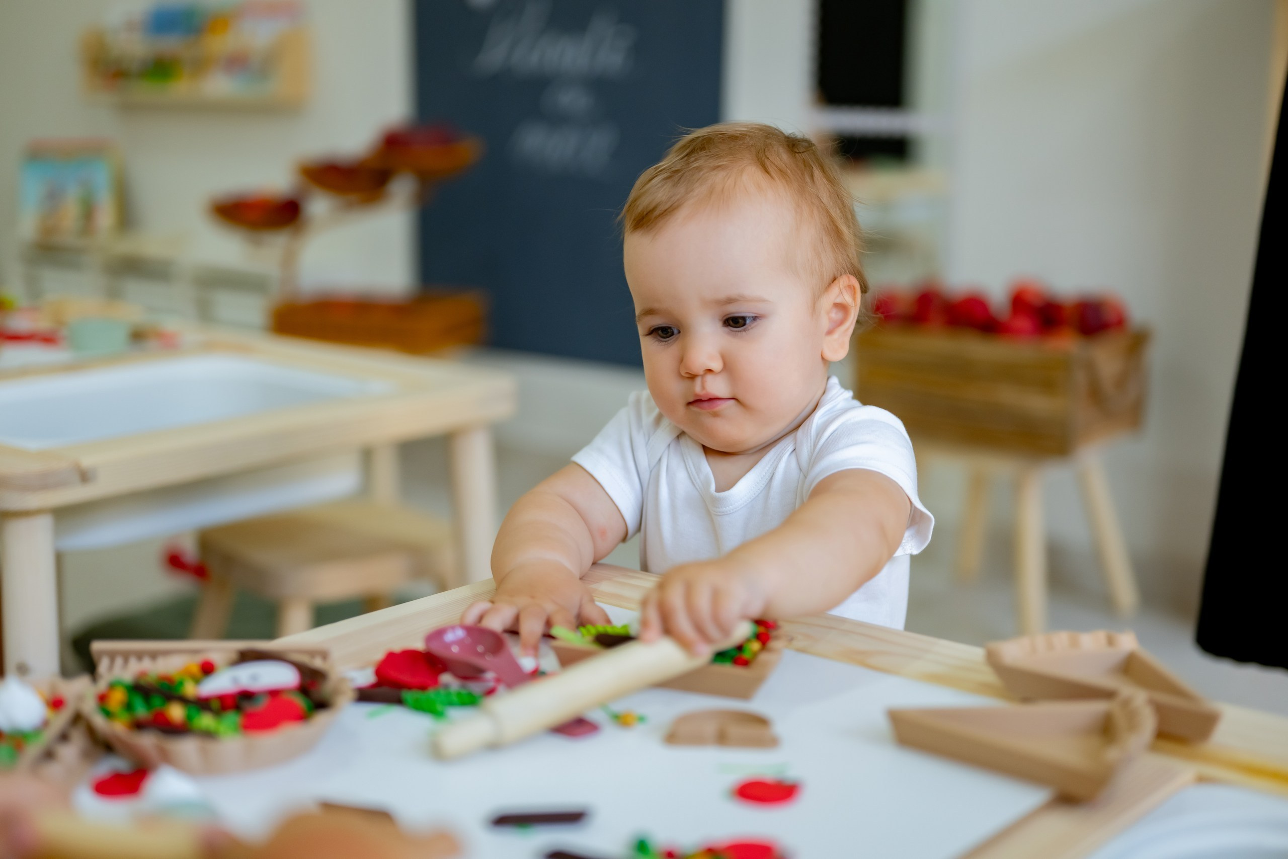 În atelier la senzorial. Atelier Senzorial Dobroești, lângă București | Ateliere senzoriale copii 1–6 ani