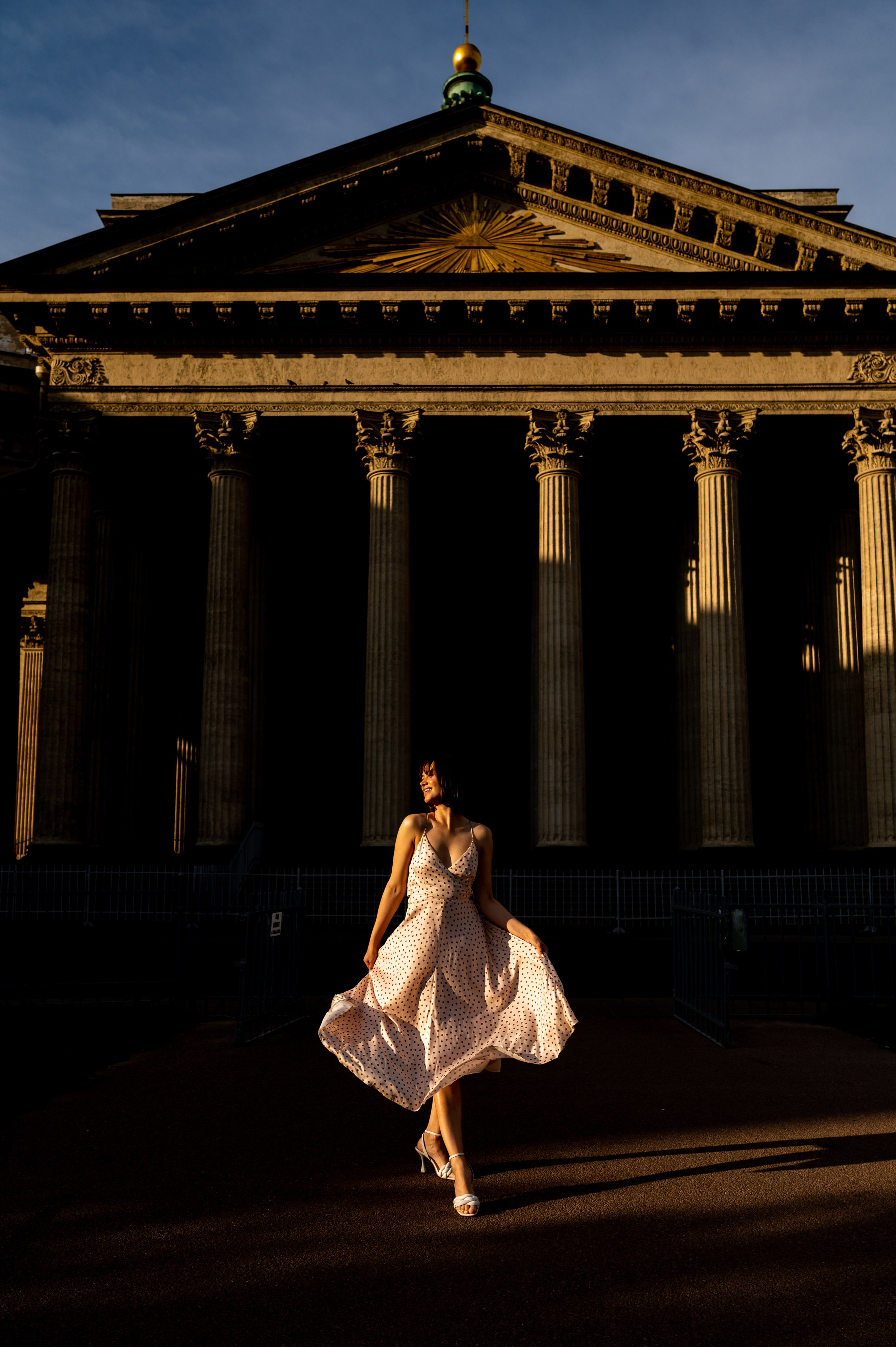 Liza — St. Petersburg and sunrise. Photographer Yulia Lushnikova, Based in Valencia