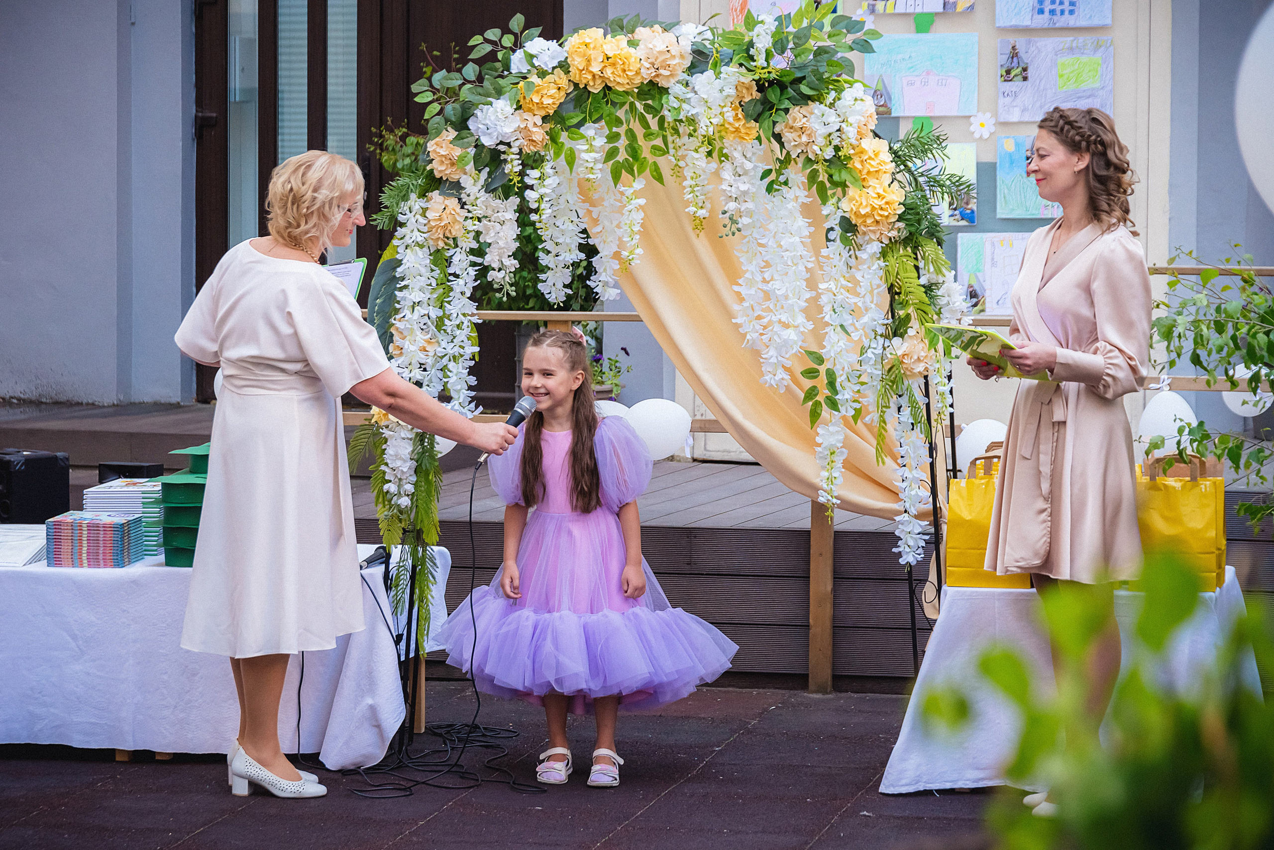 Zīles Skolas Izlaidums. Fotogrāfs Rīgā. Gīmenes, individuālās un dažādu produktu fotosesijas