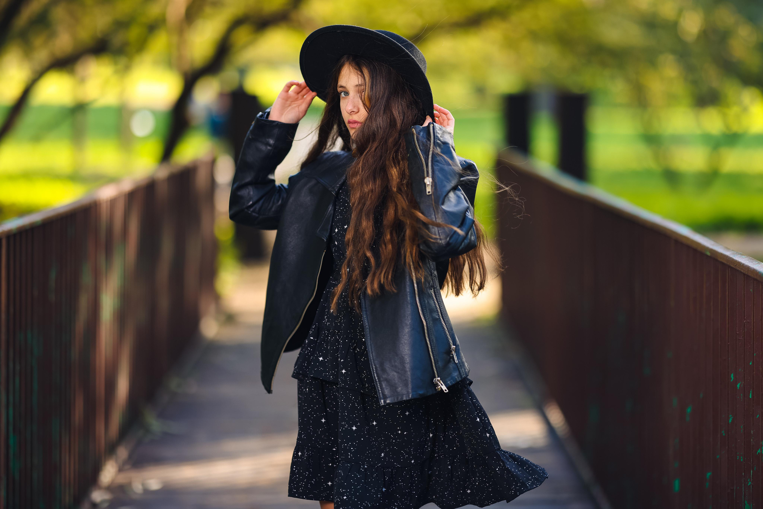 בוק בת מצווה אוולין. Time machine Studio