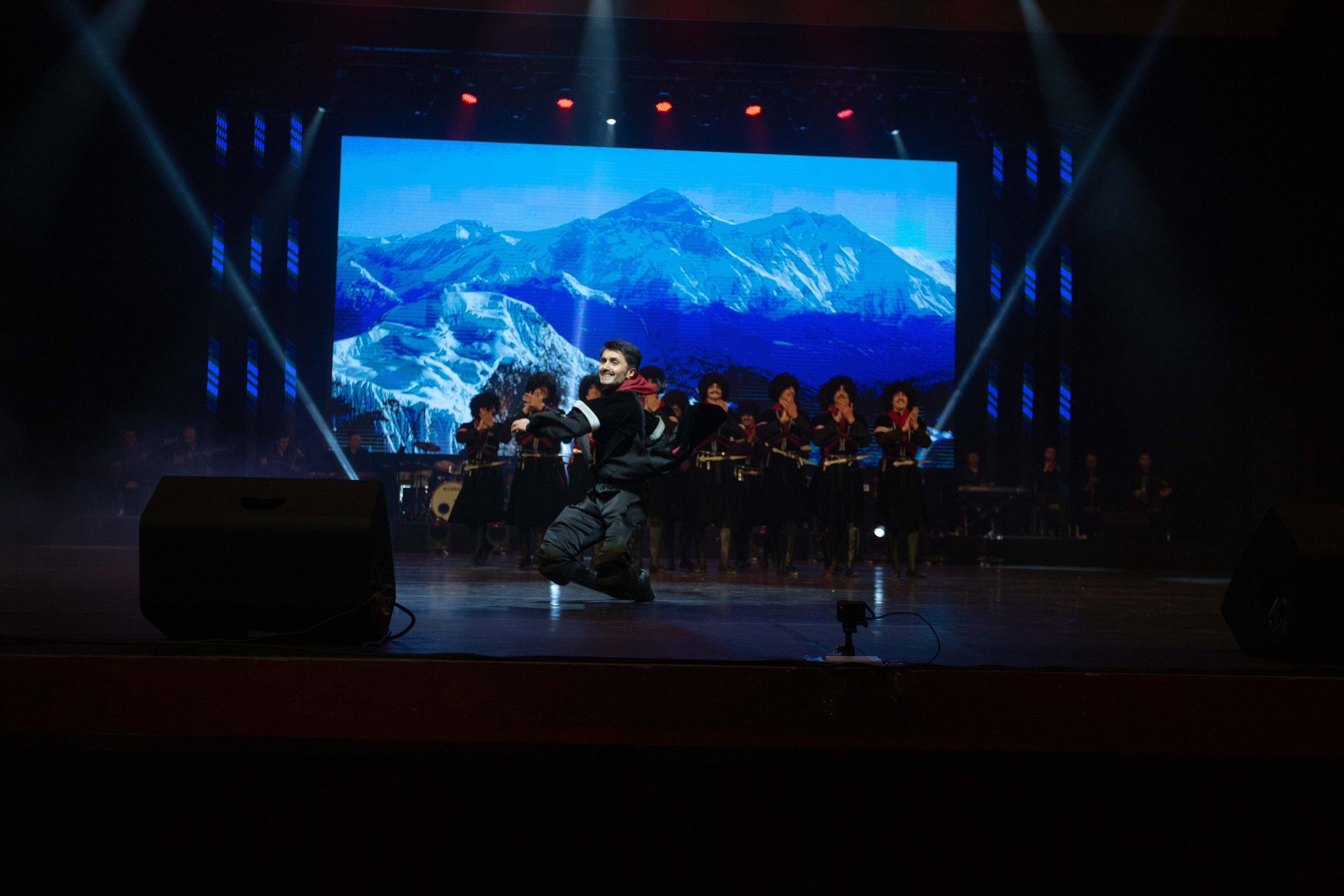 STATE DANCE ENSEMBLE. Wedding&Event photographer Ismail Rzayev in Baku