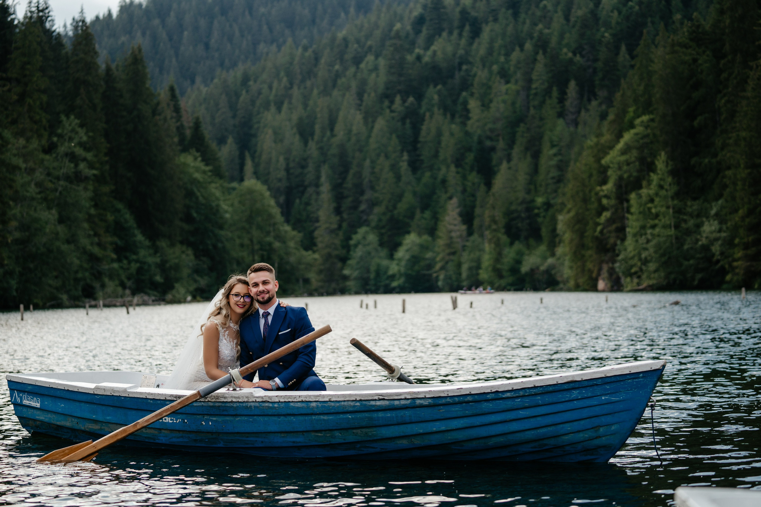 Fotograf de Nuntă Profesional — Fotografie Jurnalistică și Clasică pentru Amintiri de Neuitat. Fotograf de nuntă, corporate, botezuri, majorate și aniversări Roman, Lucaci Cornel