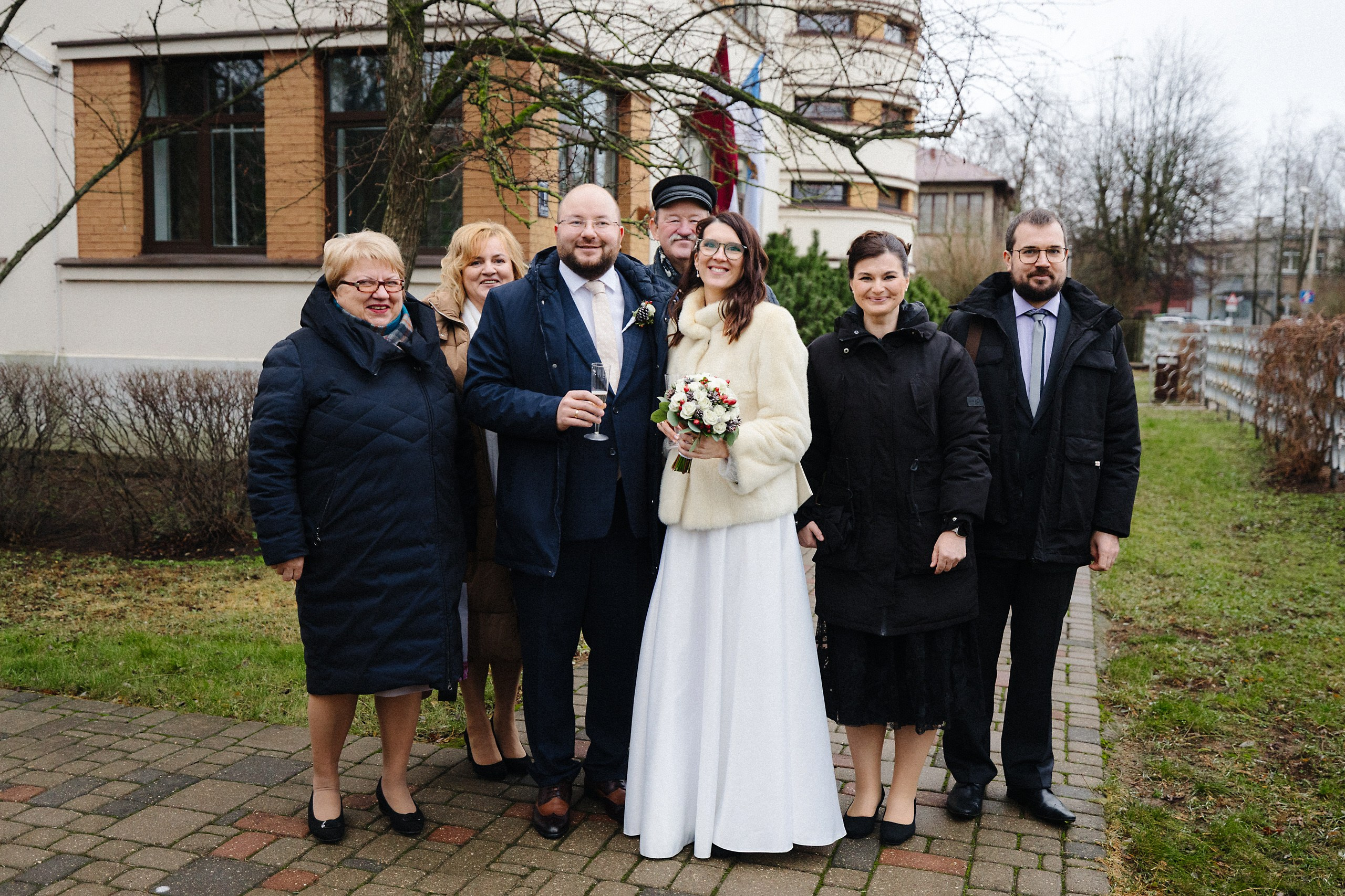 Зимняя свадебная фотосессия в музее искусств. Евгений Тимофеев | Свадебный и контент-фотограф и видеограф в Риге