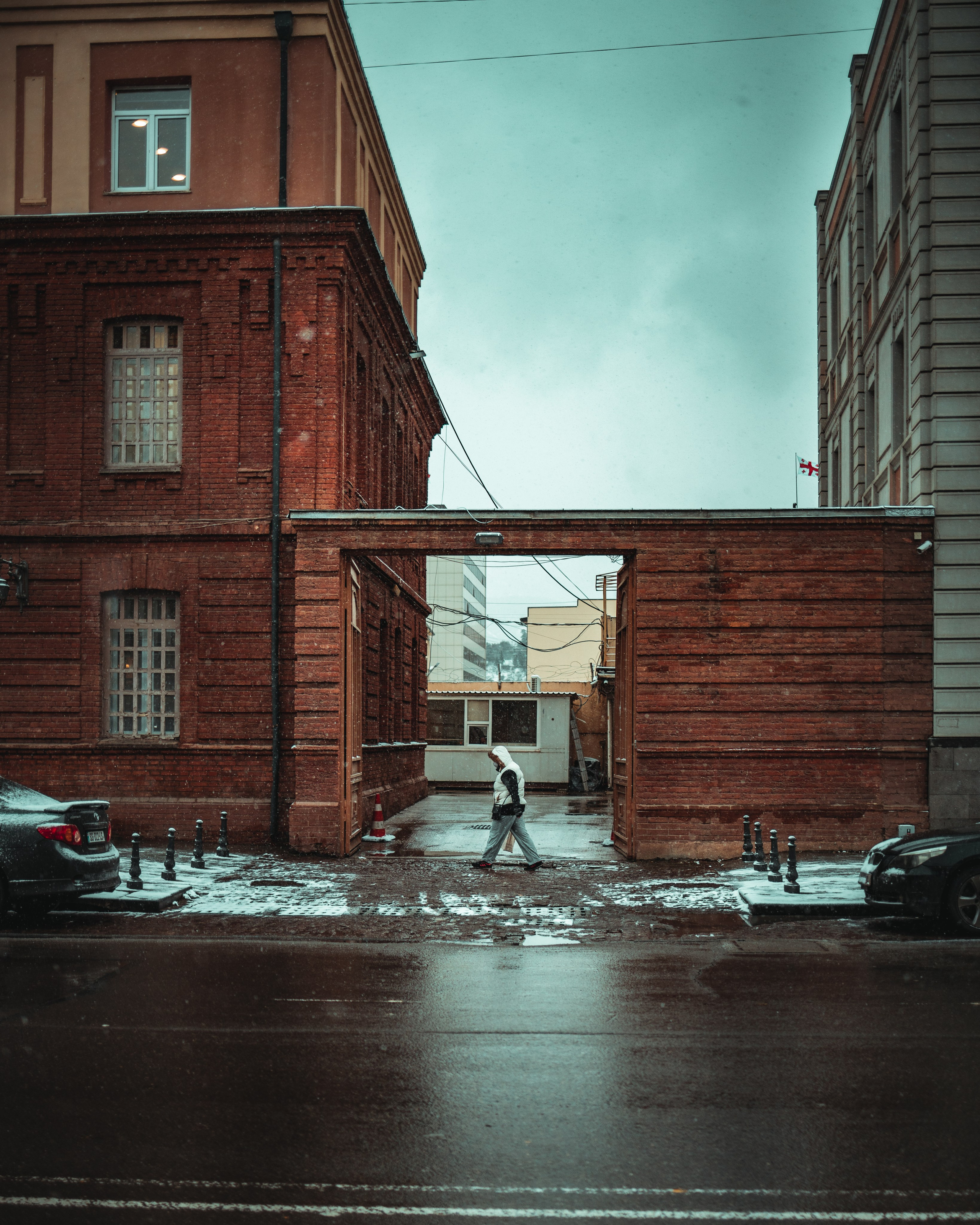 T B I L I S I. Bspander