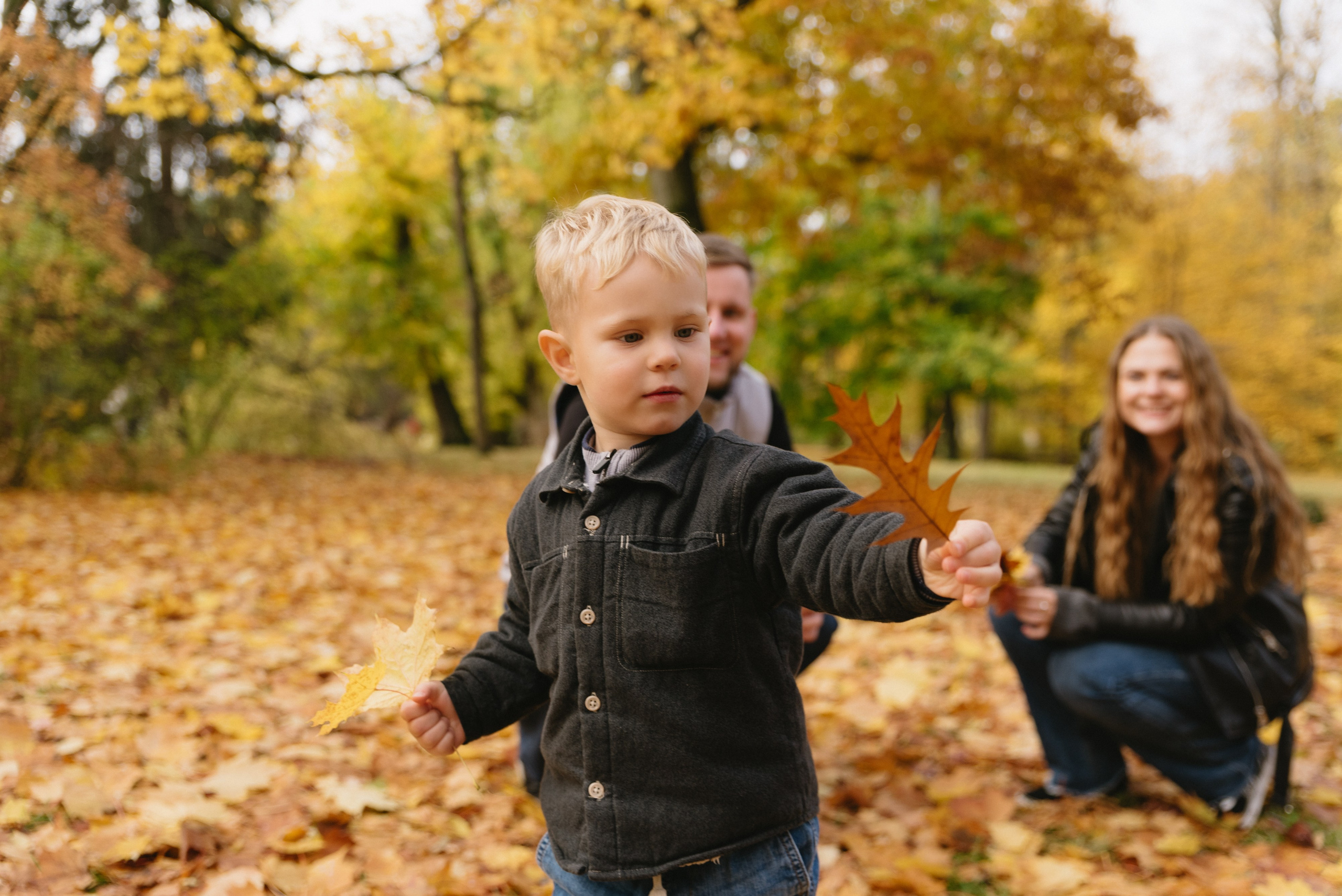 Sesja rodzinna Hanna, Vlad & Matvei. Eugene Save – Fotograf Ślubny i Rodzinny | Warszawa i Cała Polska