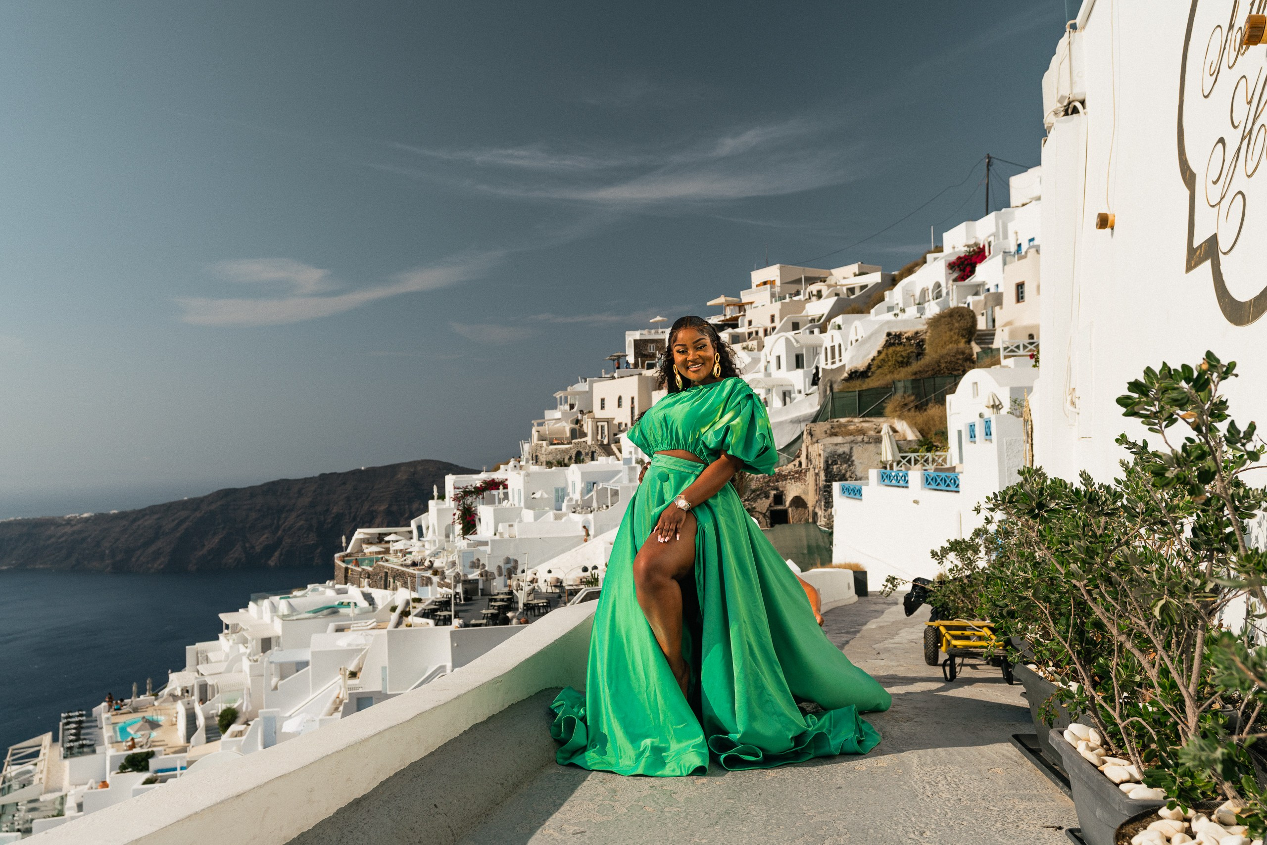 Queen. Denny Savon — Photographer in Santorini | Weddings, Love Stories & Flying Dress
