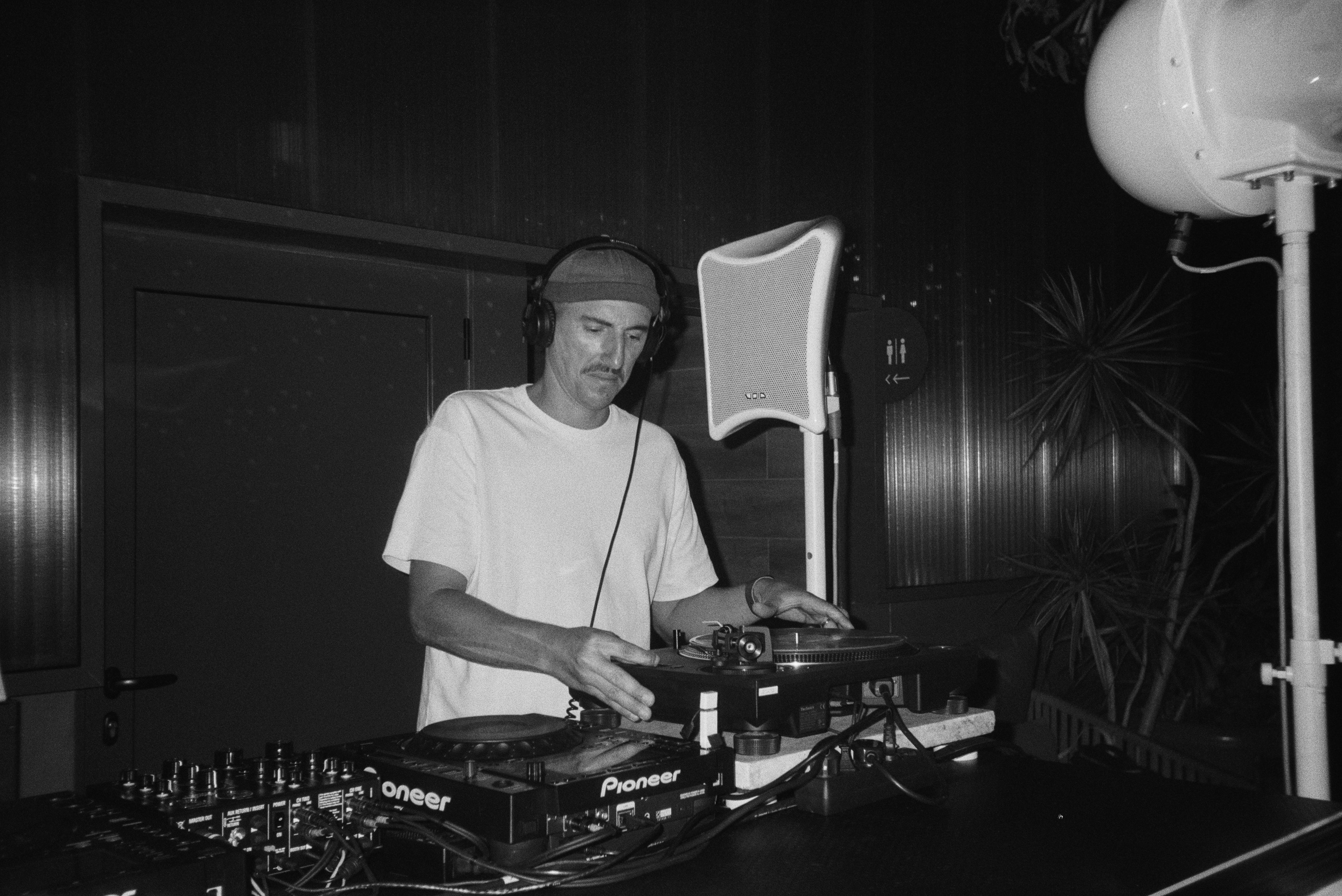 Three House Rooftop Bar. Portrait photographer in Madeira — Marina Shtukina