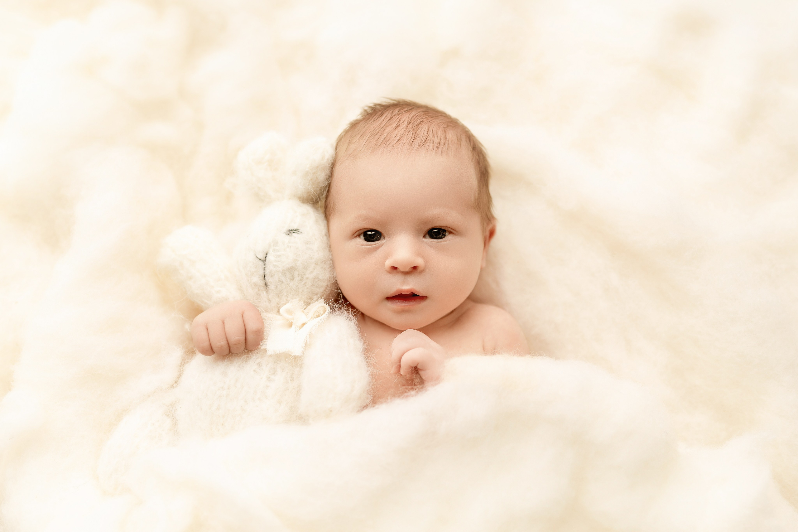 Esu Aleksandra naujagimių ir kudikių fotografė iš Vilniaus