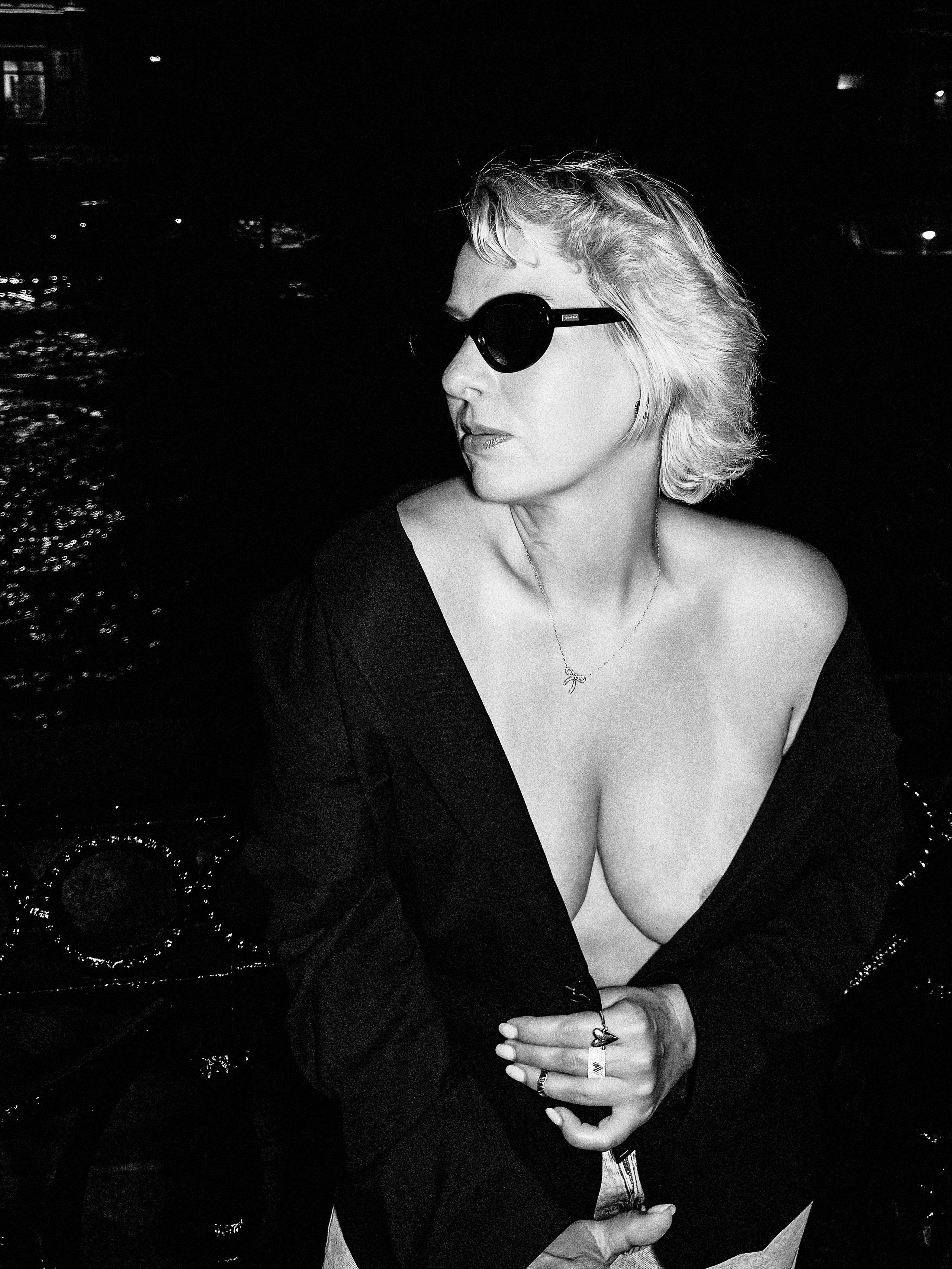 Night walk. M Atelier | Art Portraits