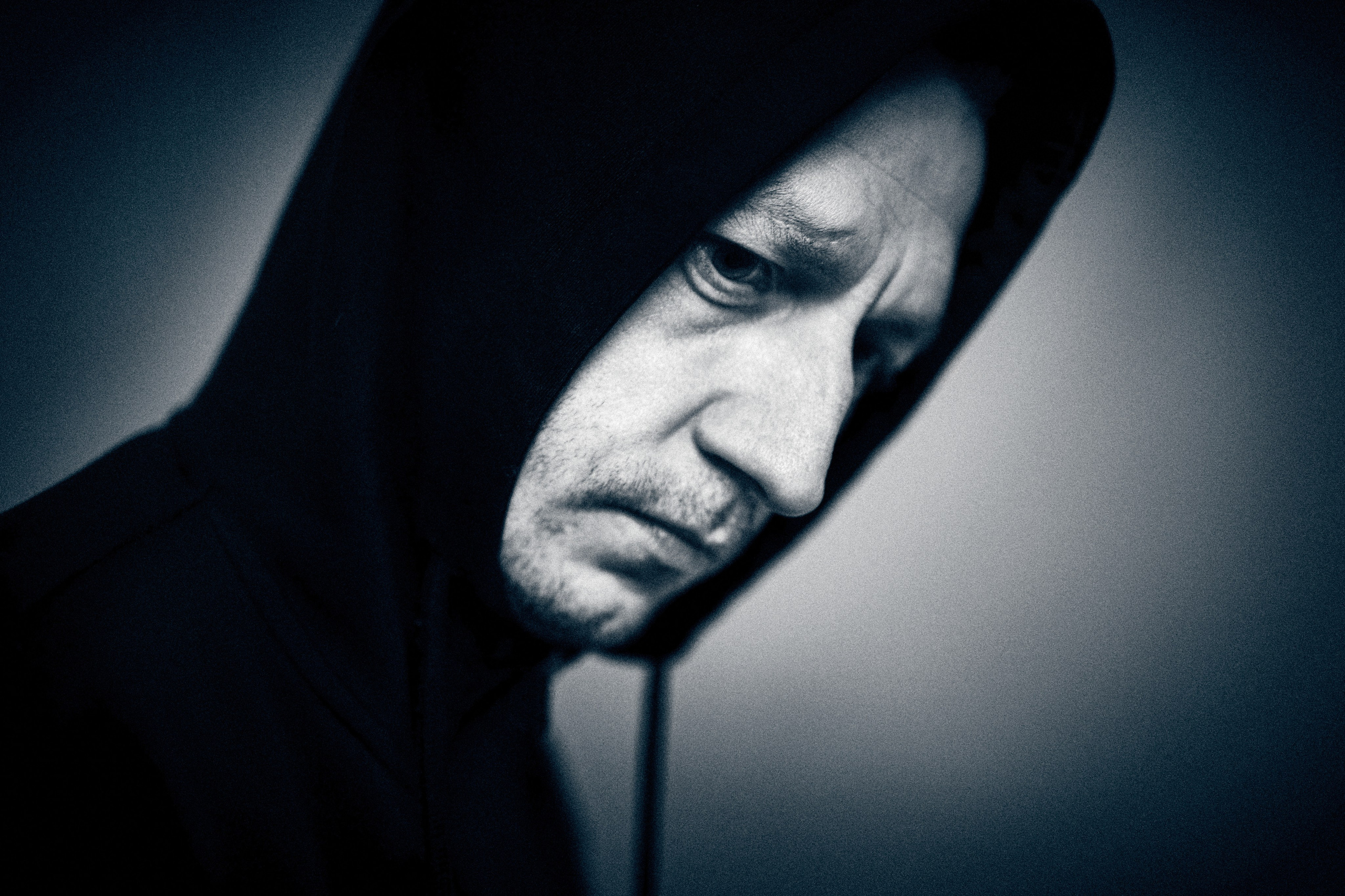 Męski portret psychologiczny - Mieszko V „Długonosy” - Fotograf portretowy w Warszawie Andriej Szypiłow