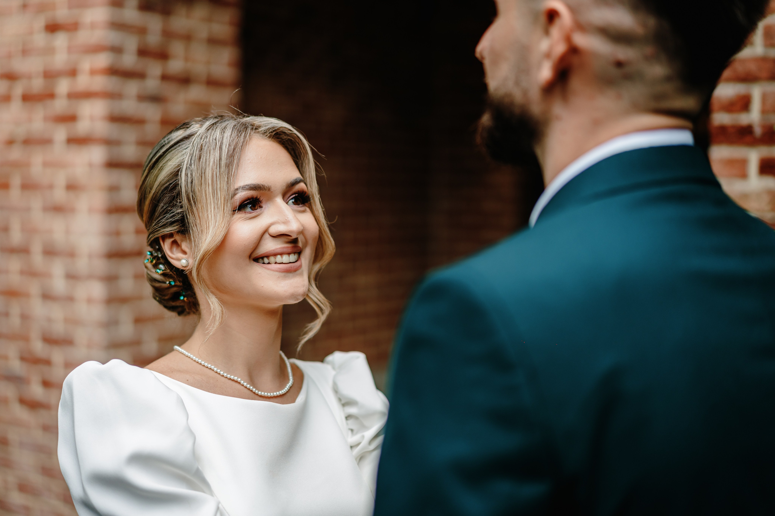 Cununie civila. Amy Foto