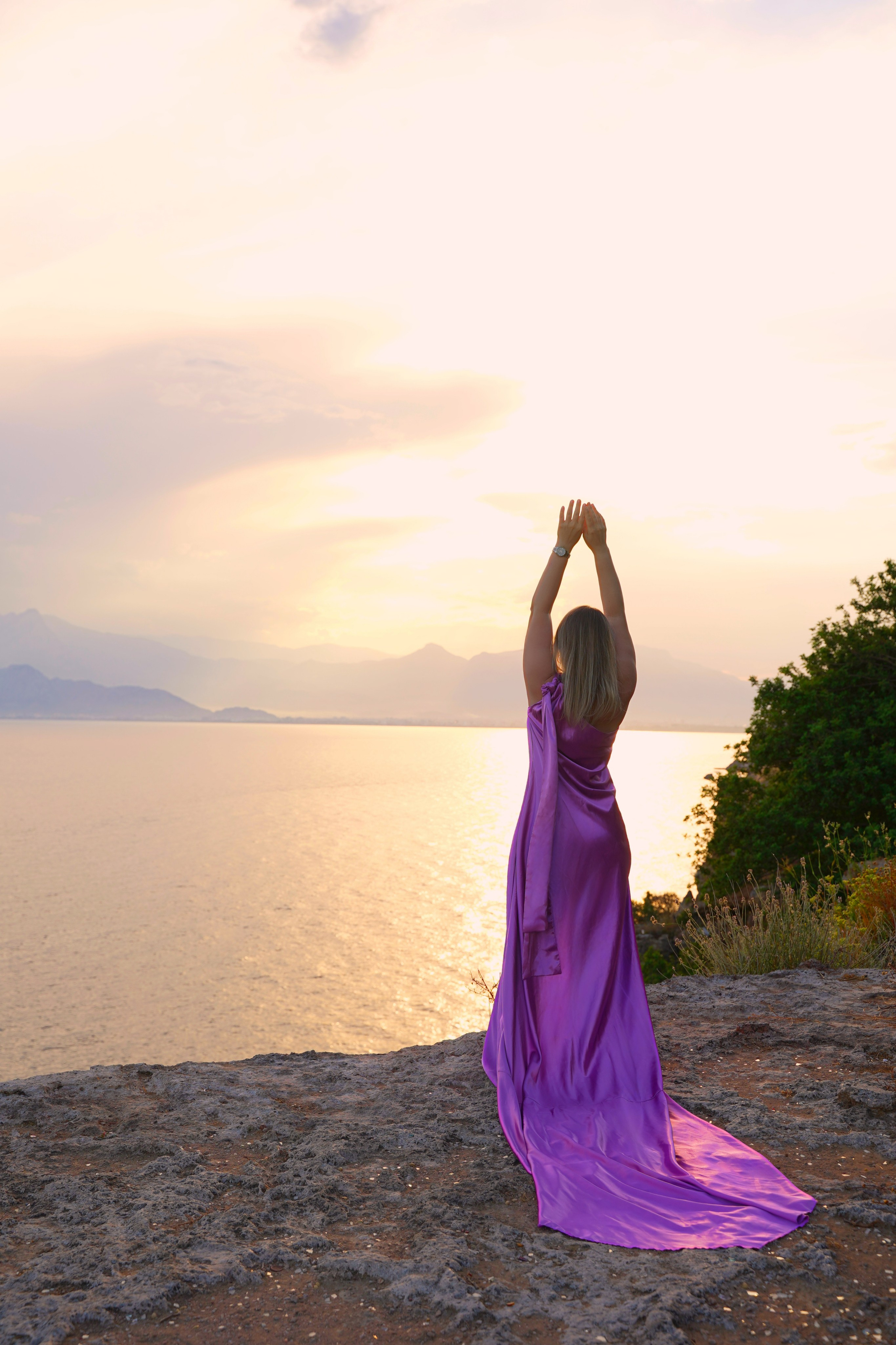 Cliff Photoshoot in Antalya | Flying Dress Session with Mountain & Sea Views