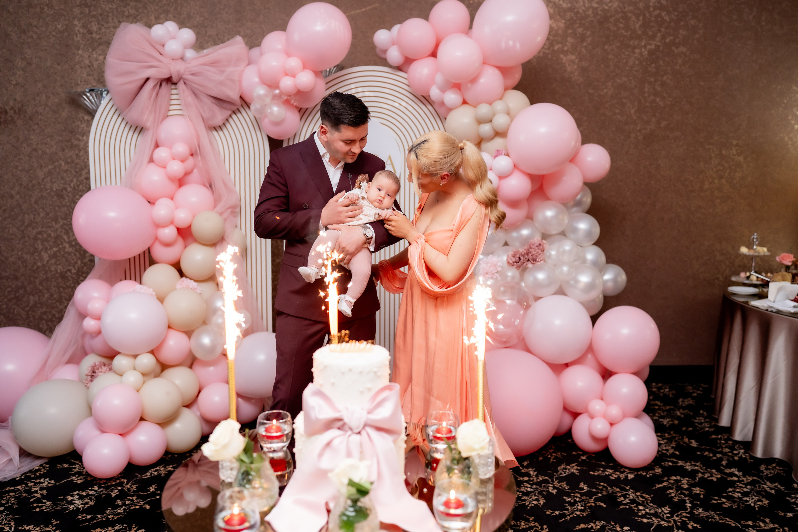 Ilinca. Mark Fazakas — Wedding Photographer