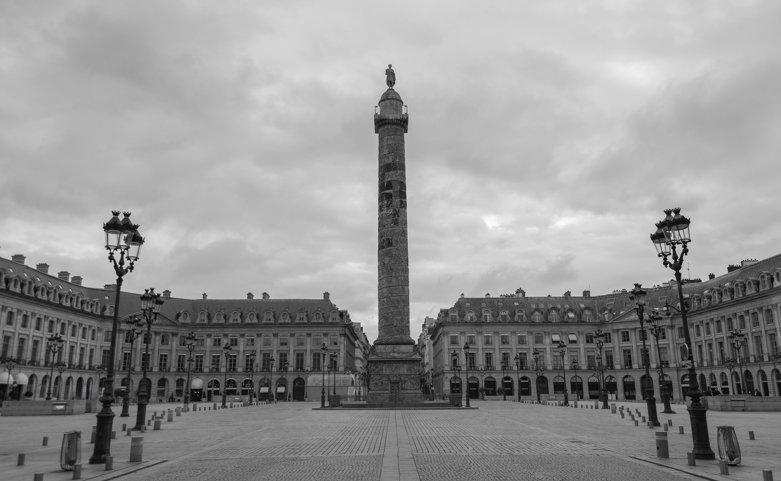 PARIS. Photographe Karen Tatevosian