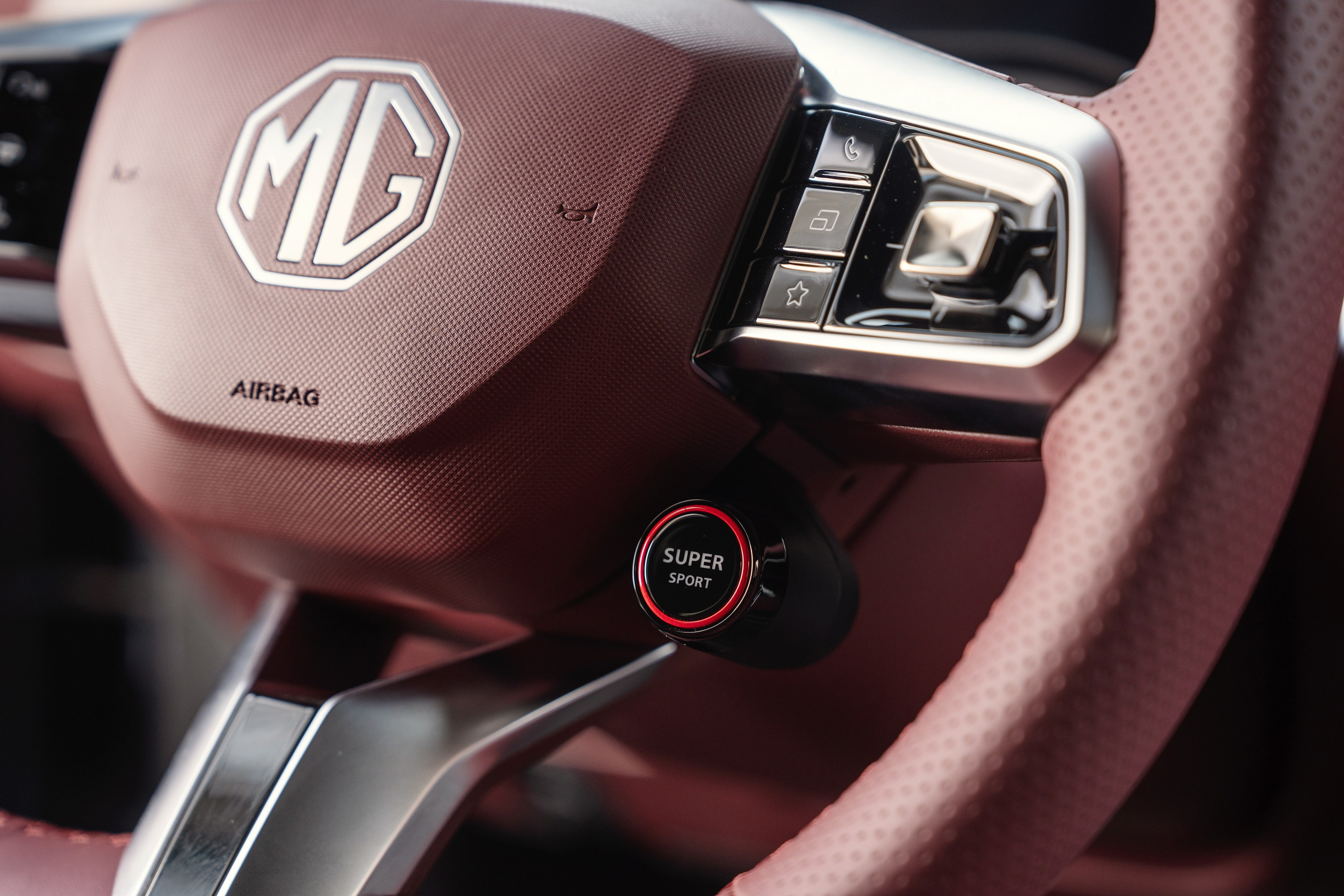 Automotive Photography Dubai — Denys Gromov. Denys Gromov