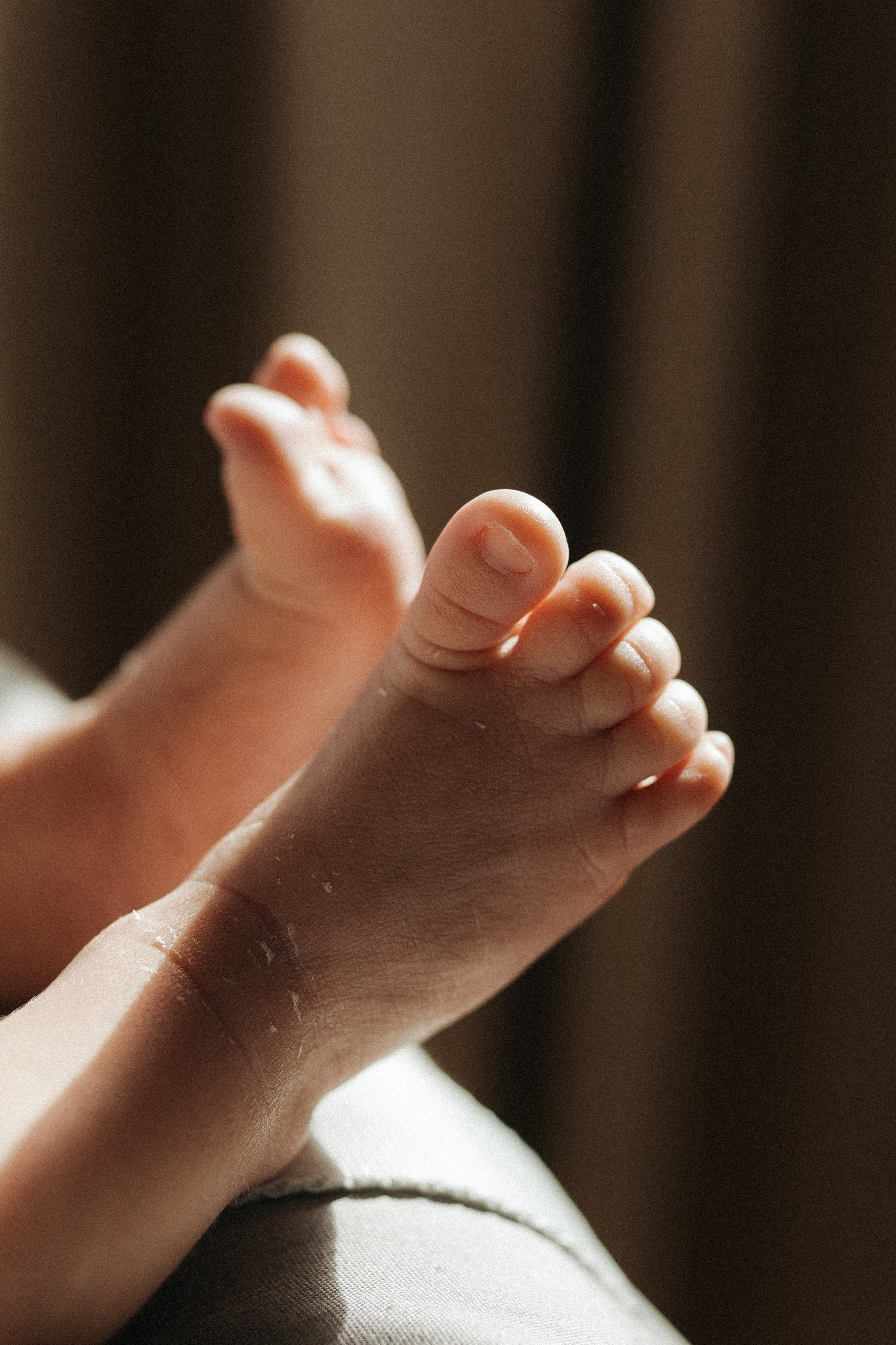 Newborn Photography at Home – Soft & Natural Moments. Alisa Tant — Family and newborn photographer Bucks County, Montgomery county, Philadelphia, NJ