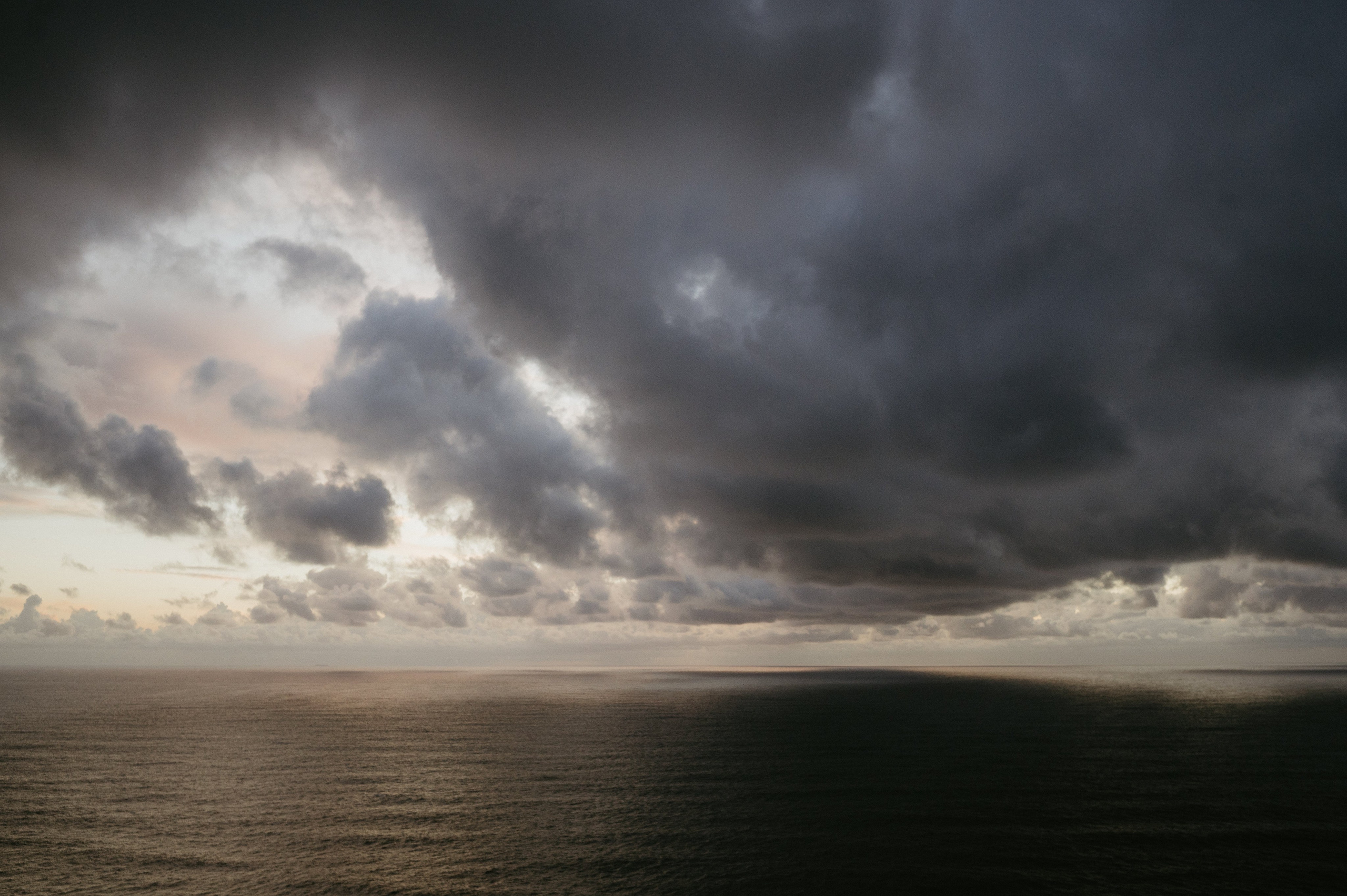 Praia da Ursa – ședință foto de cuplu într-un loc magic din Portugalia. Valentin Melen — wedding photographer