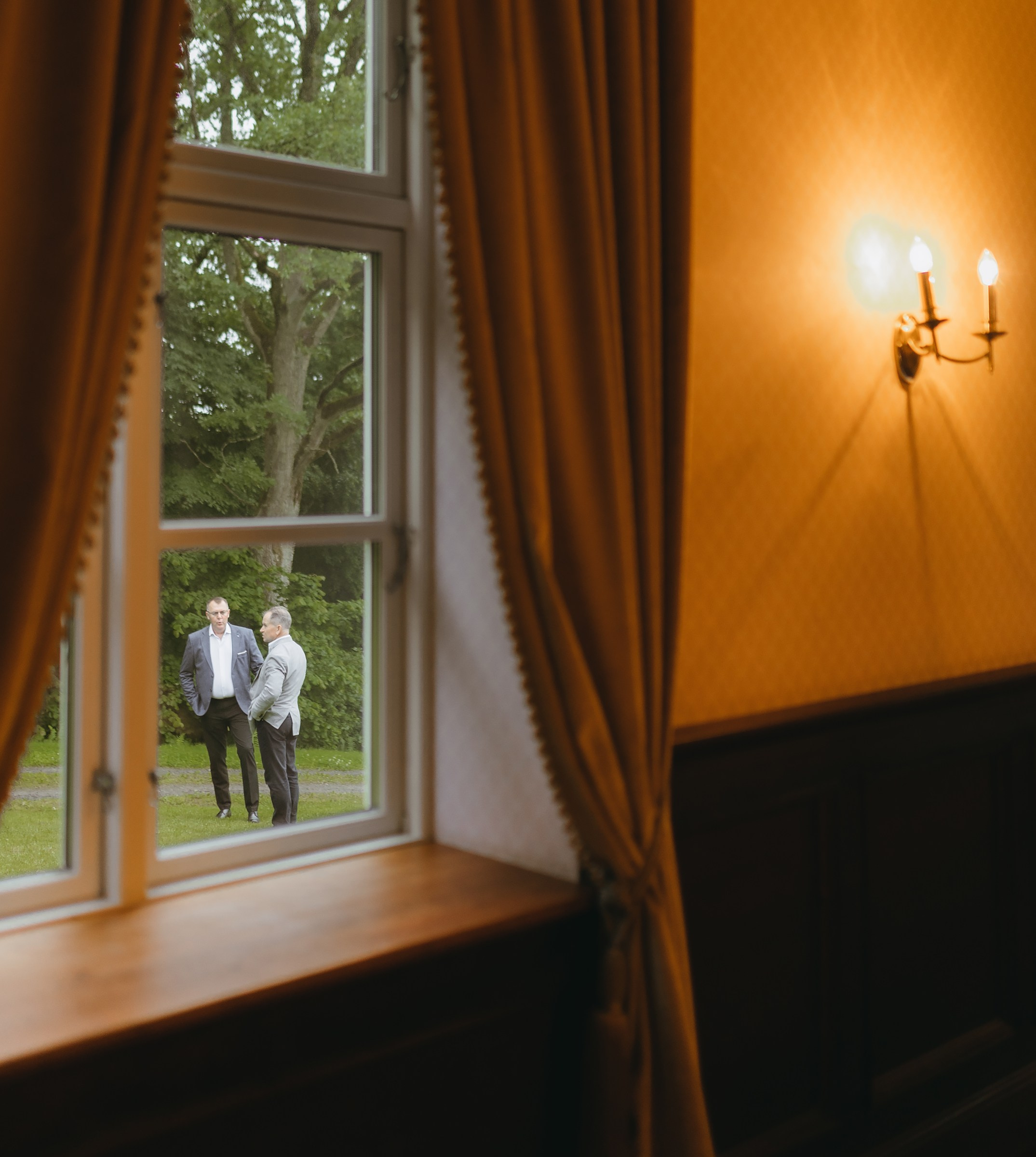 Justė ir Henrikas | Lietingos jaukios vestuvės Palangoje. Vestuvių ir šeimų fotografė Lena Bondarenko / belove photo