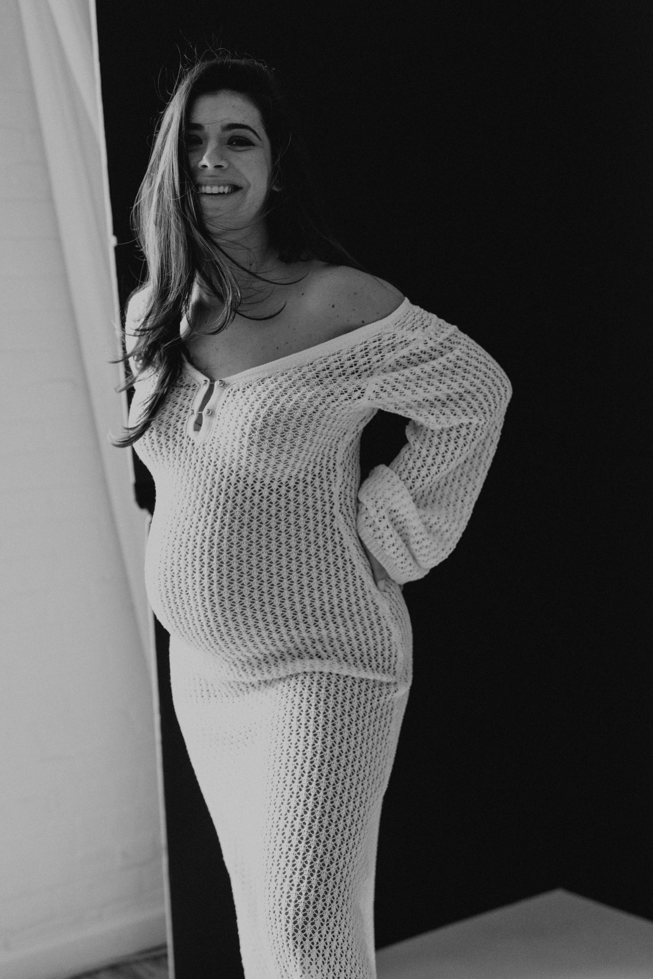 Nicole. Modern maternity photographer in Long Island New York