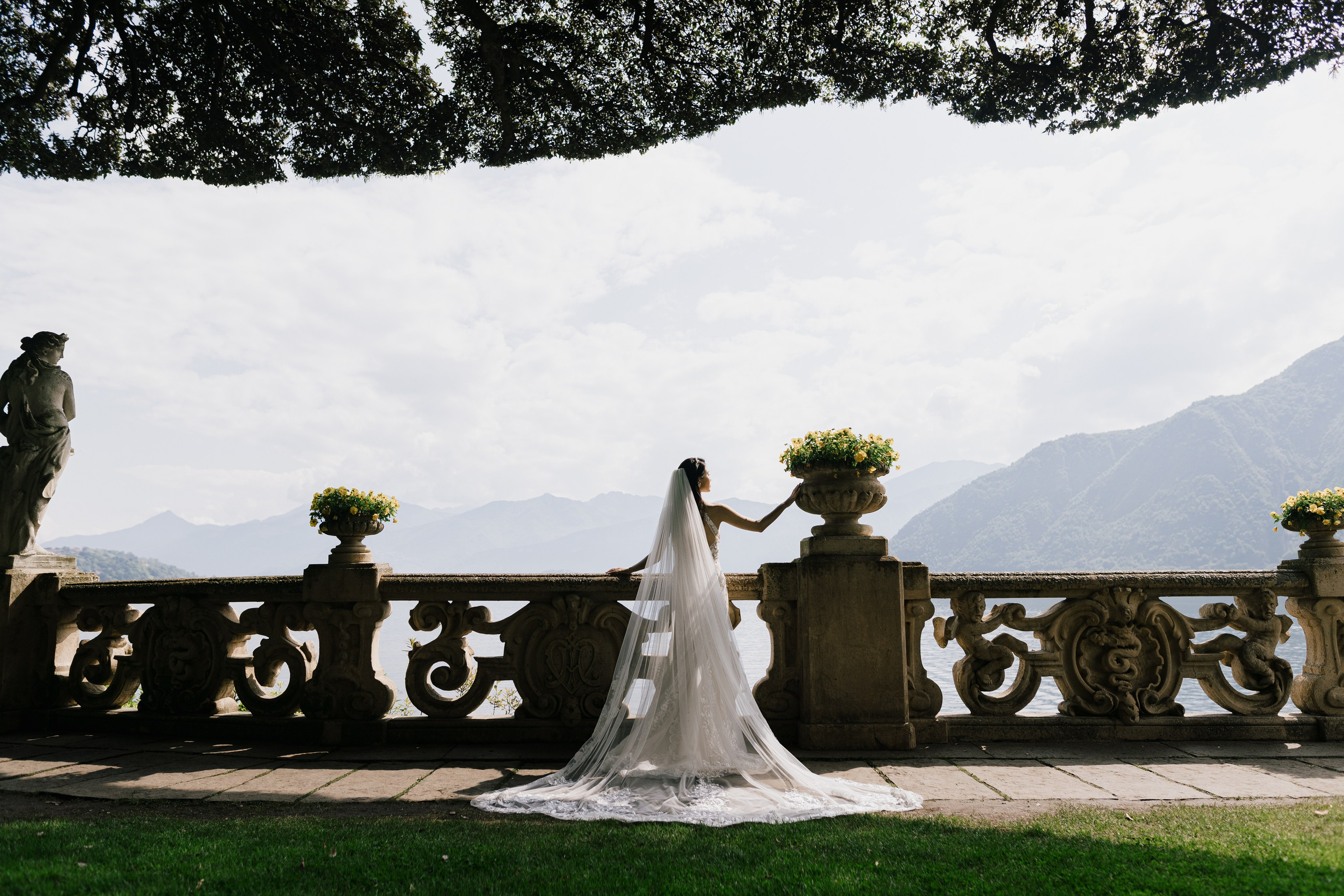 Lake Como Wedding Photography | Villa del Balbianello & Villa Serbelloni. Photographer in Italy Anna Linnik