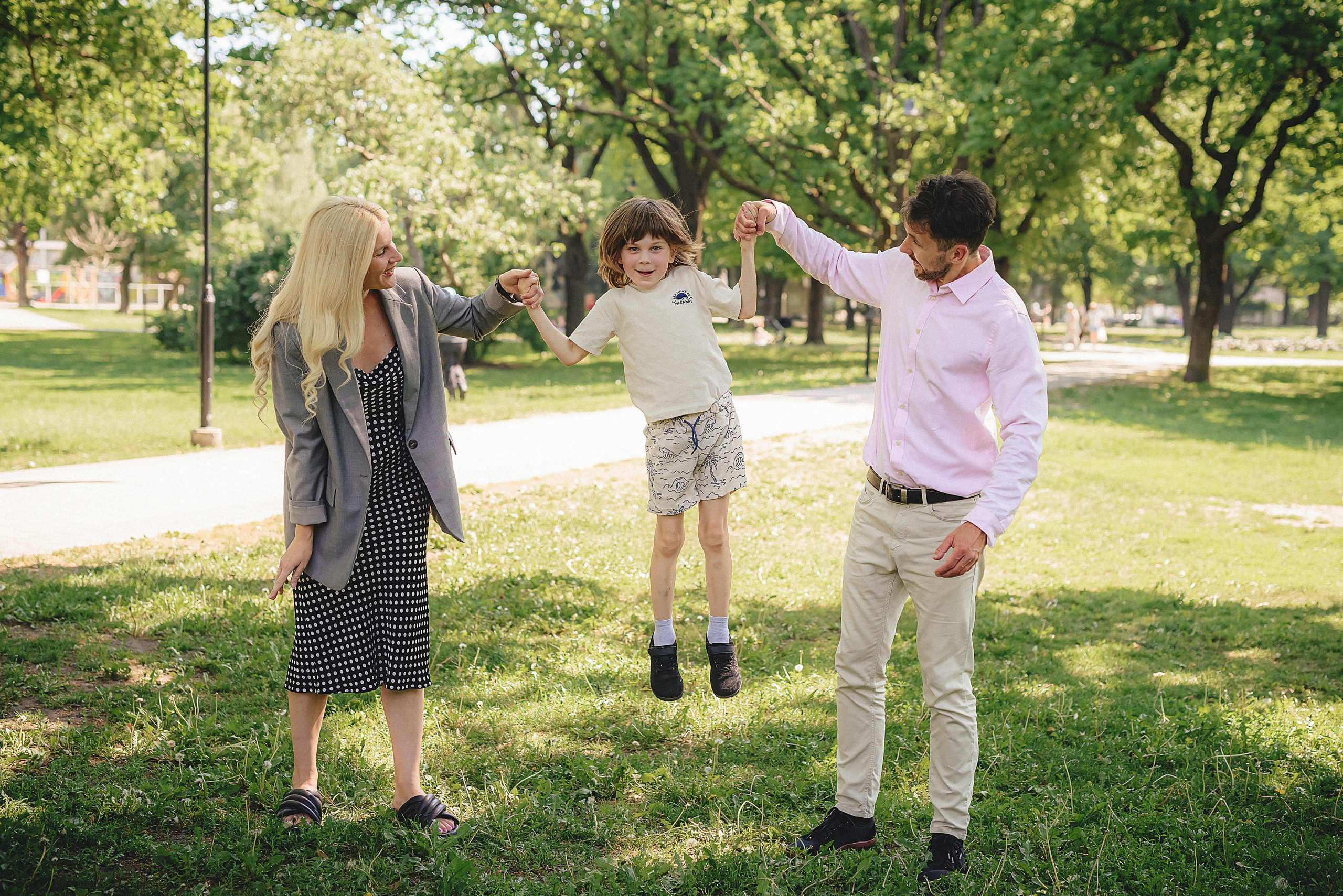 Zīles Skolas Izlaidums. Fotogrāfs Rīgā. Gīmenes, individuālās un dažādu produktu fotosesijas