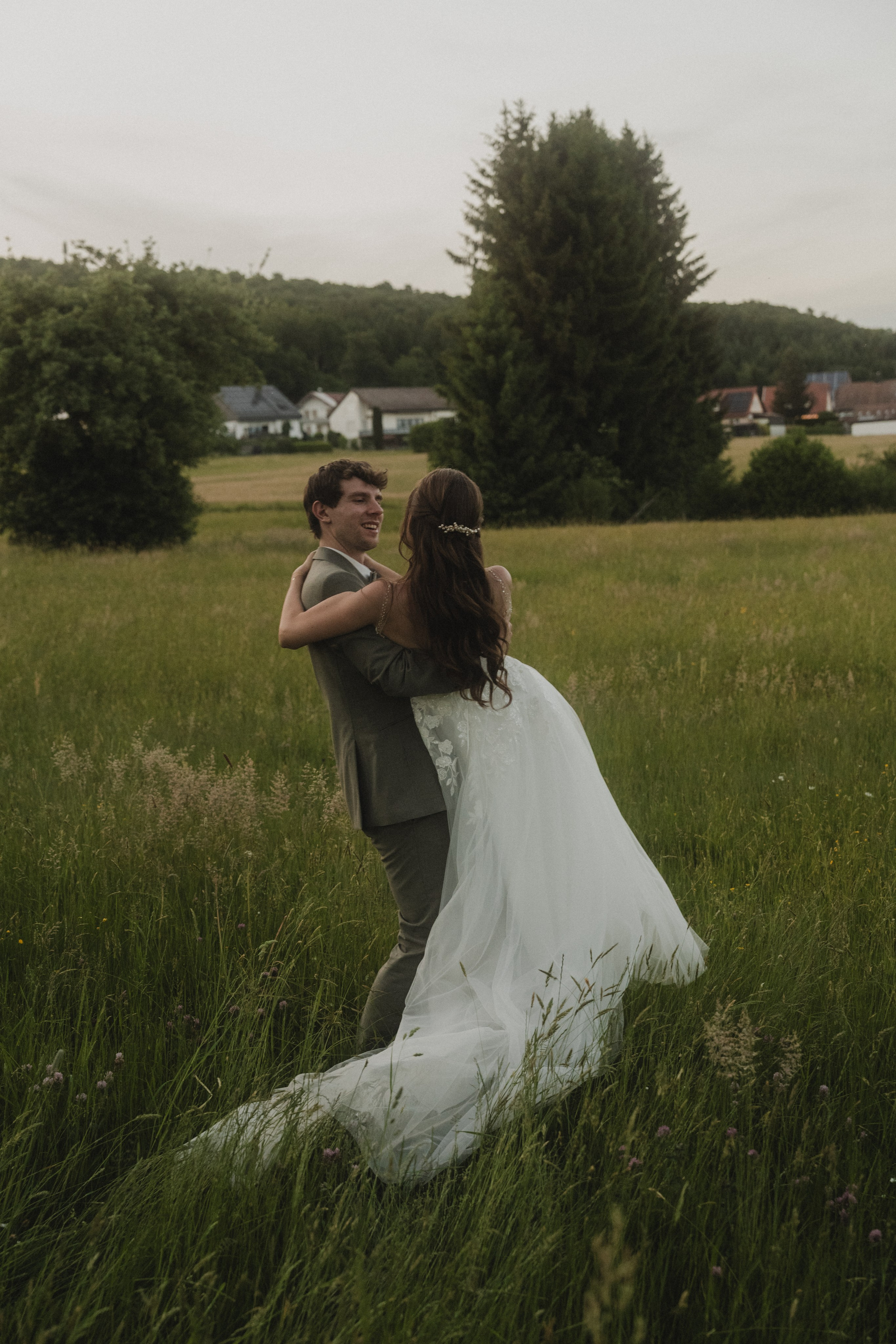 Franzi & Yannic. Hochzeitsfotografin in Deutschland