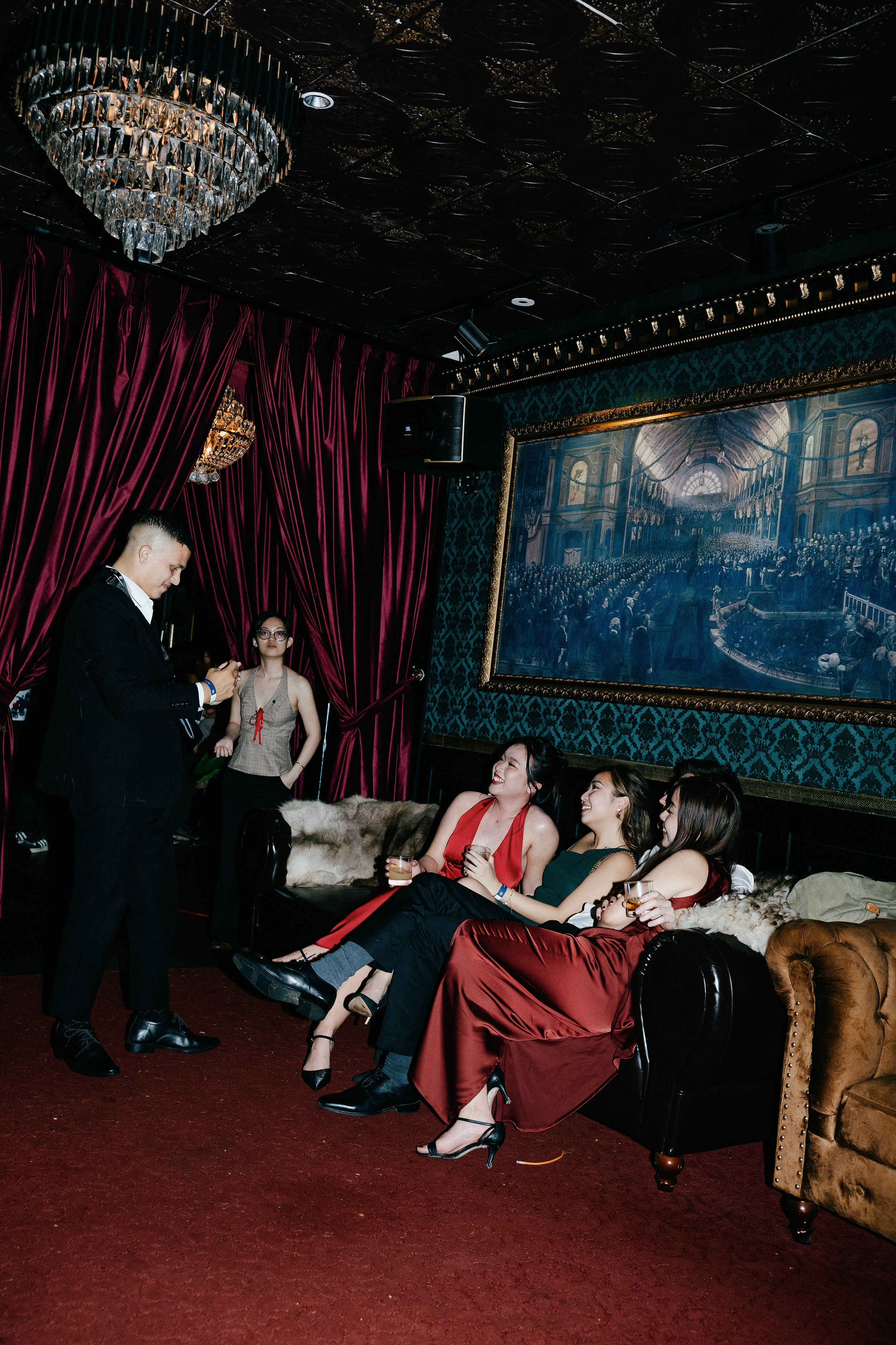HIEP & TRINH / After wedding. Nhiếp ảnh gia đám cưới hàng đầu tại Thành Phố Hồ Chí Minh