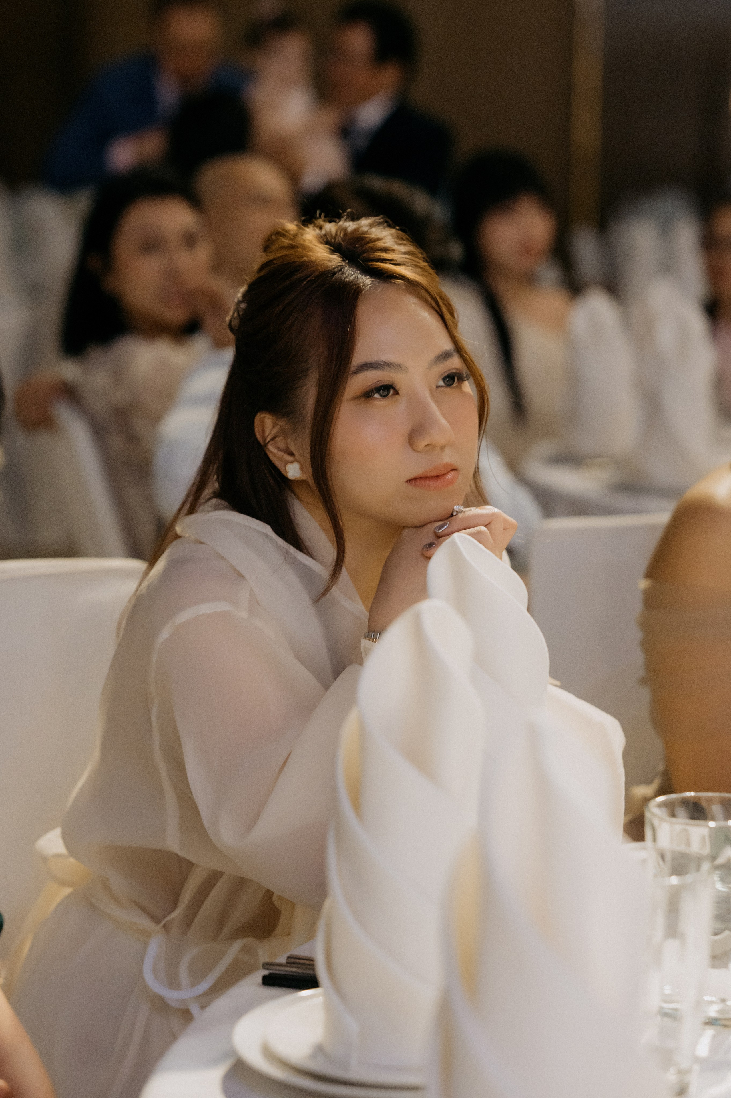 DAT & TU / Wedding Party. Saigon Wedding Present | Art Beyond Moments