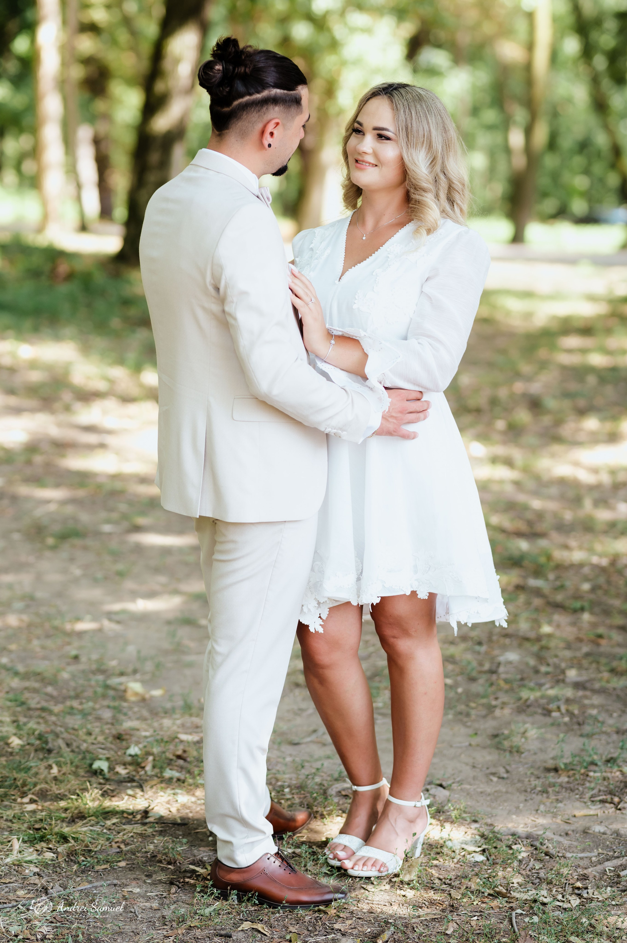 Valentina & Edi. Andrei Samuel – Fotograf București | Evenimente, Studio, Imobiliare, Produs