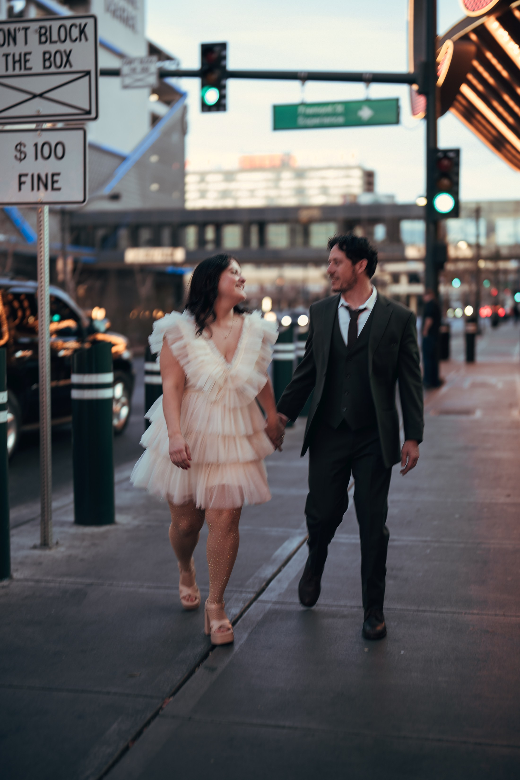 Grace&Jesse. Wedding & elopement photographer Viktoriya Kravtsov. Las Vegas