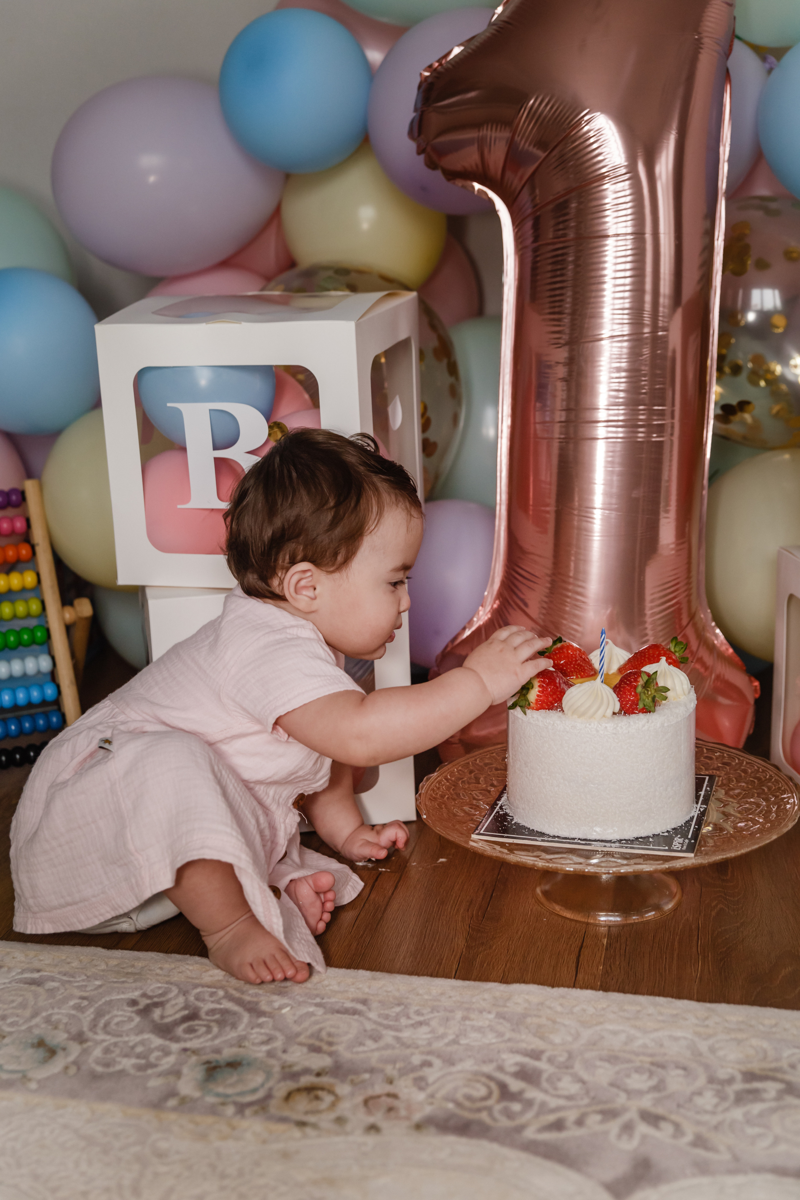 Lifestyle photo session for 1 year of birth