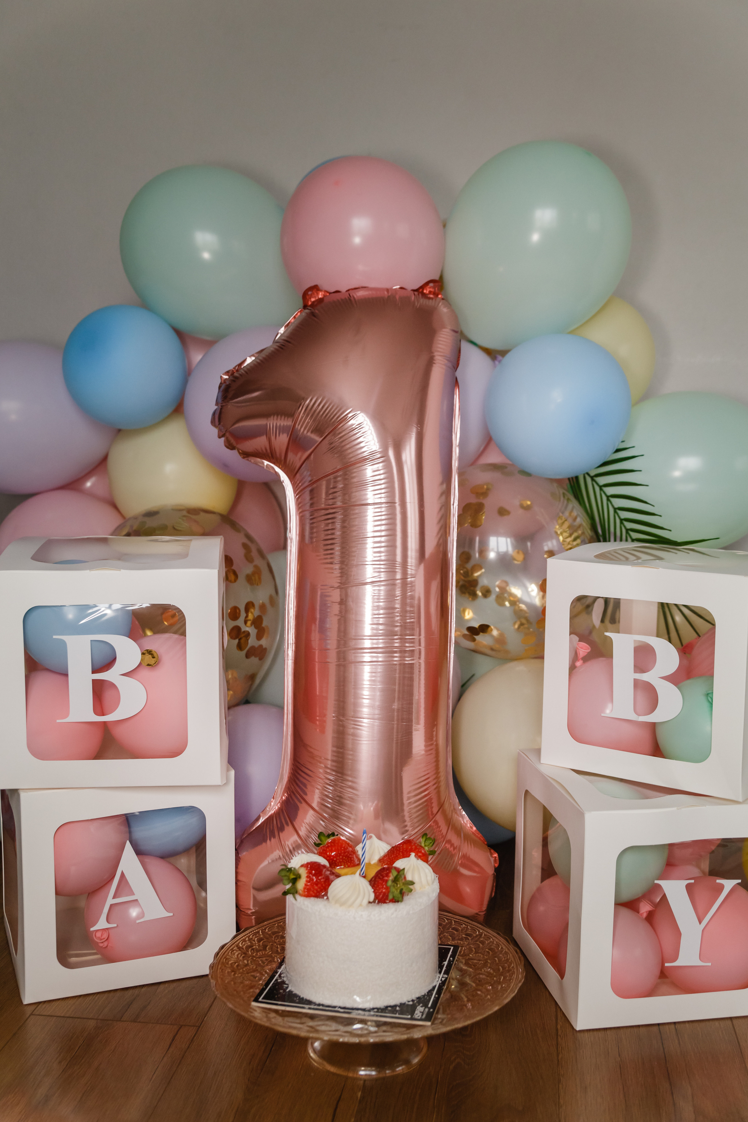 Lifestyle photo session for 1 year of birth