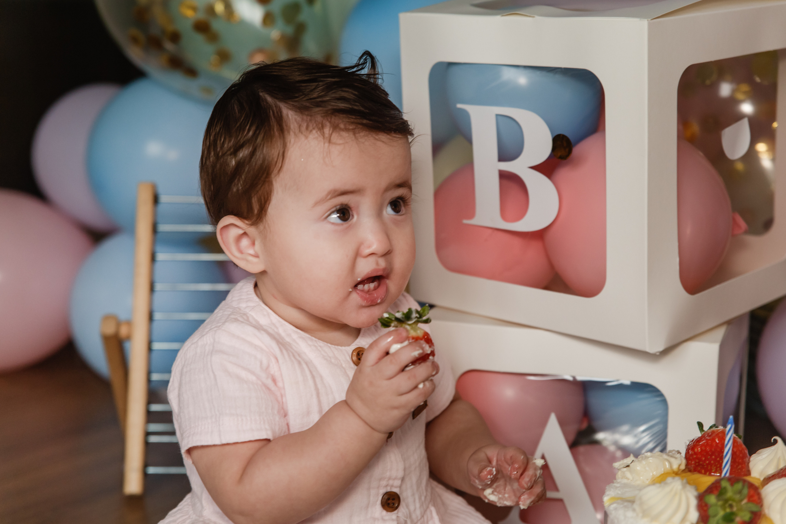 Lifestyle photo session for 1 year of birth