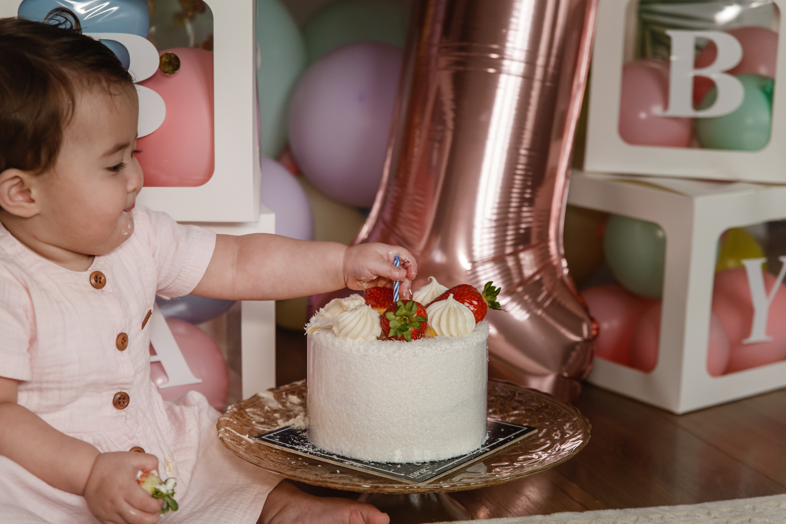 Lifestyle photo session for 1 year of birth