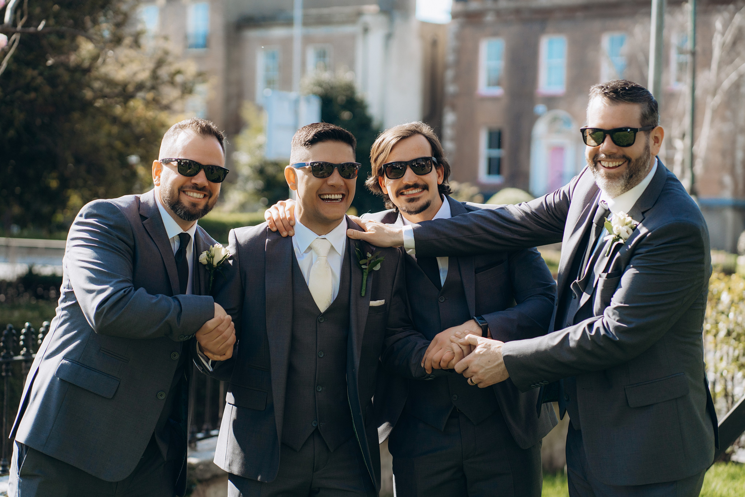 Megan & Oneias. Main