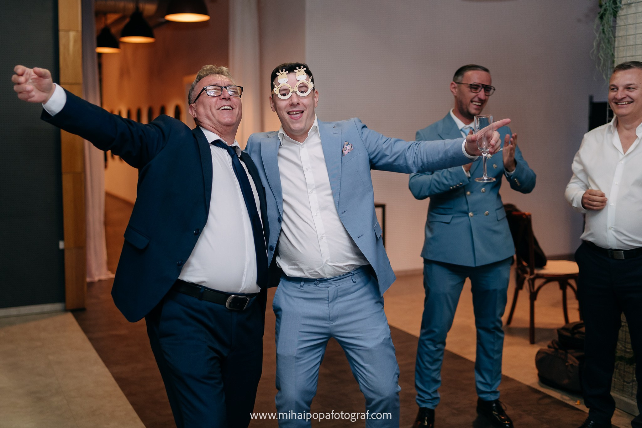 Fotograf de botez în Bucuresti| Mihai Popa Fotograf. Fotograf Nuntă & Botez București - Mihai Popa | Dincolo de oameni, imortalizez emoții!