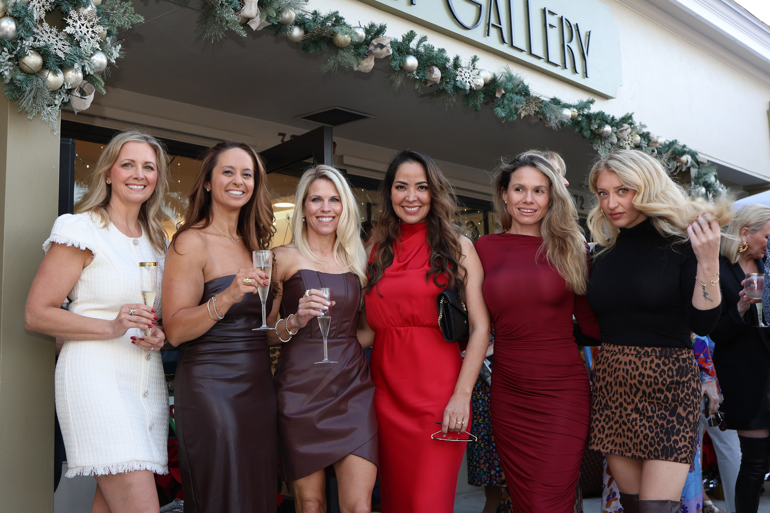 Paradise Coast Lifestyle Magazine. Out and About 239