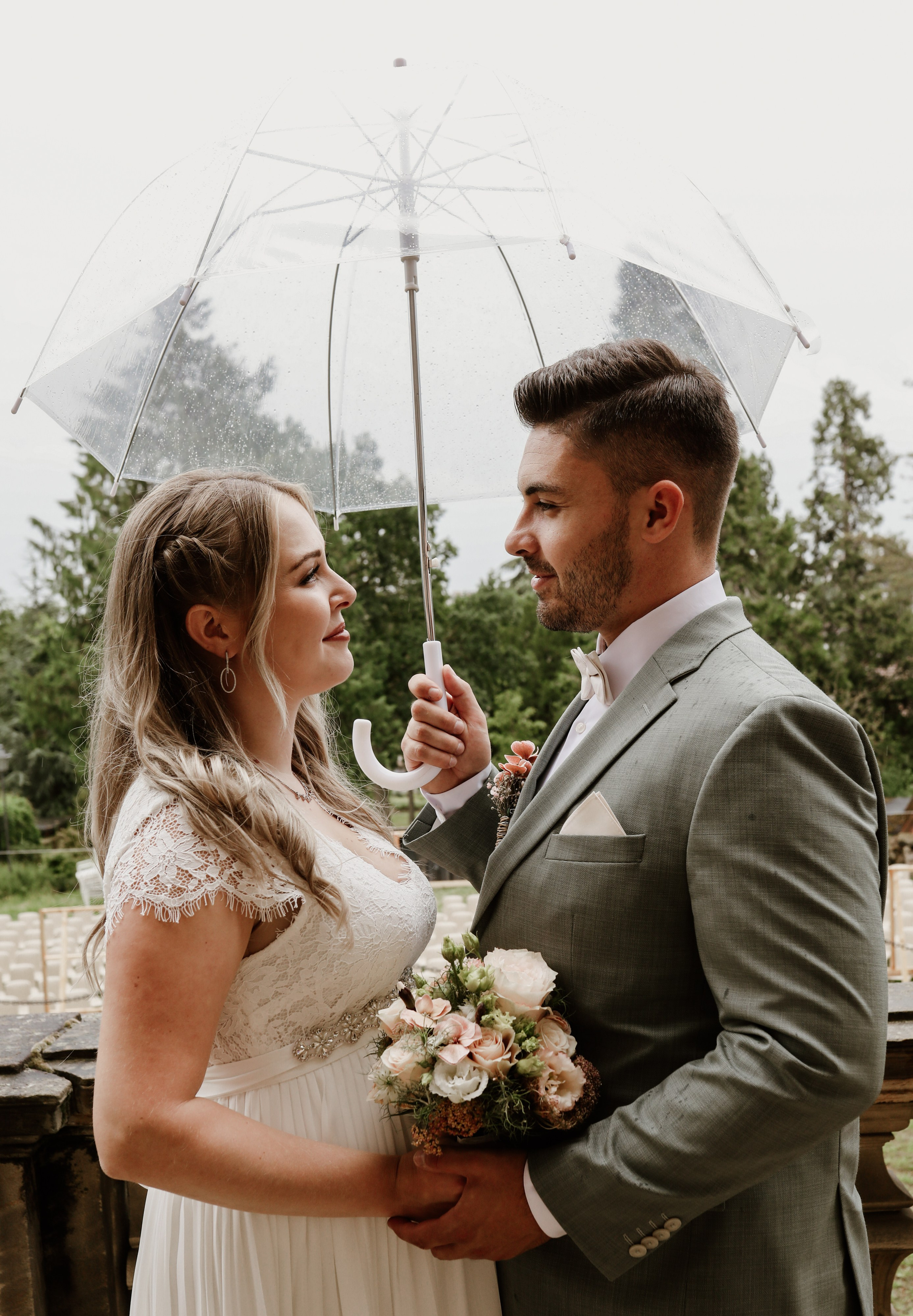 Emotionales Brautpaarporträt in Haßloch– Hochzeitsreportage Pfalz