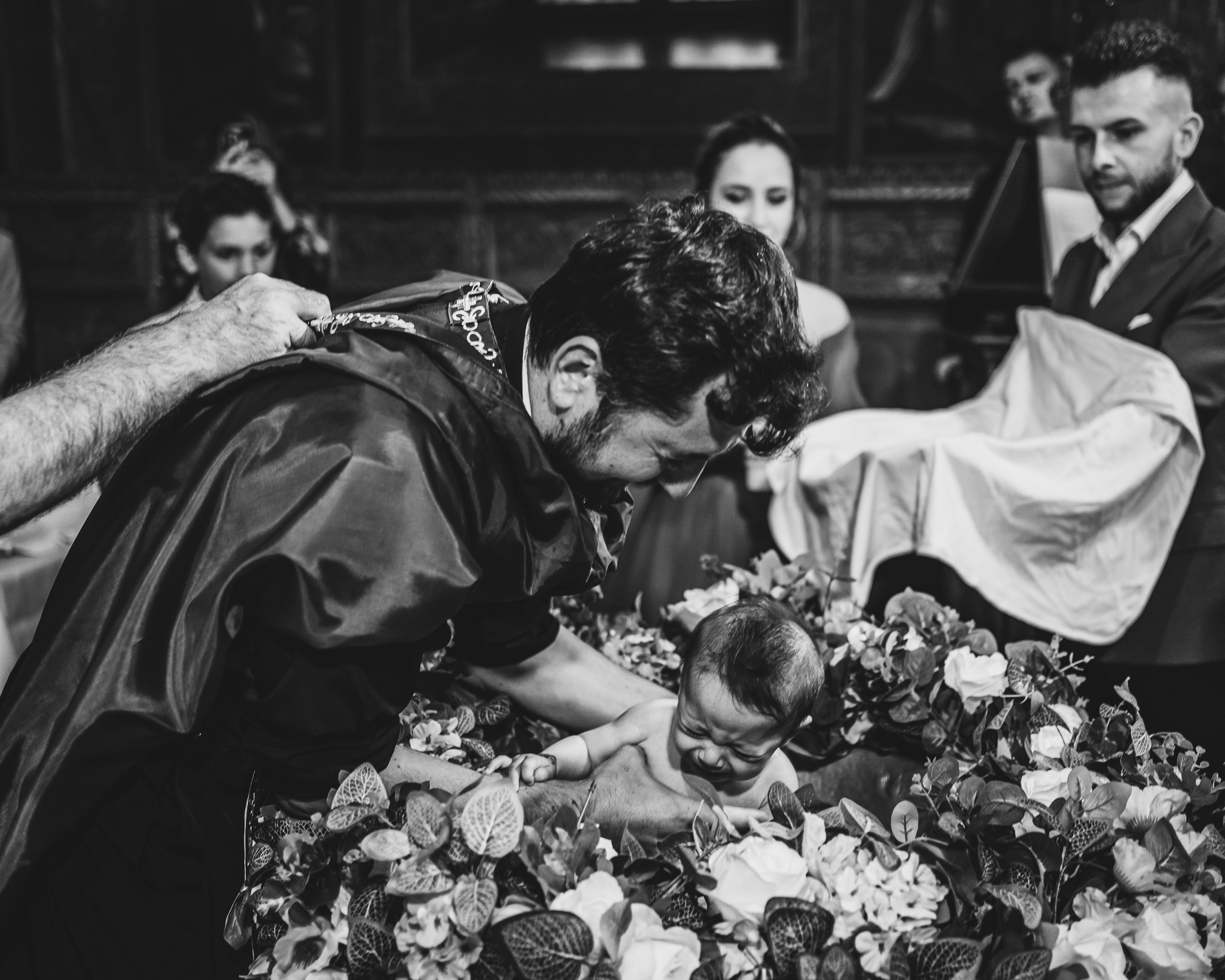 Fotograf de Botez în București- Mihai Popa Fotograf. Fotograf Nuntă & Botez București - Mihai Popa | Dincolo de oameni, imortalizez emoții!