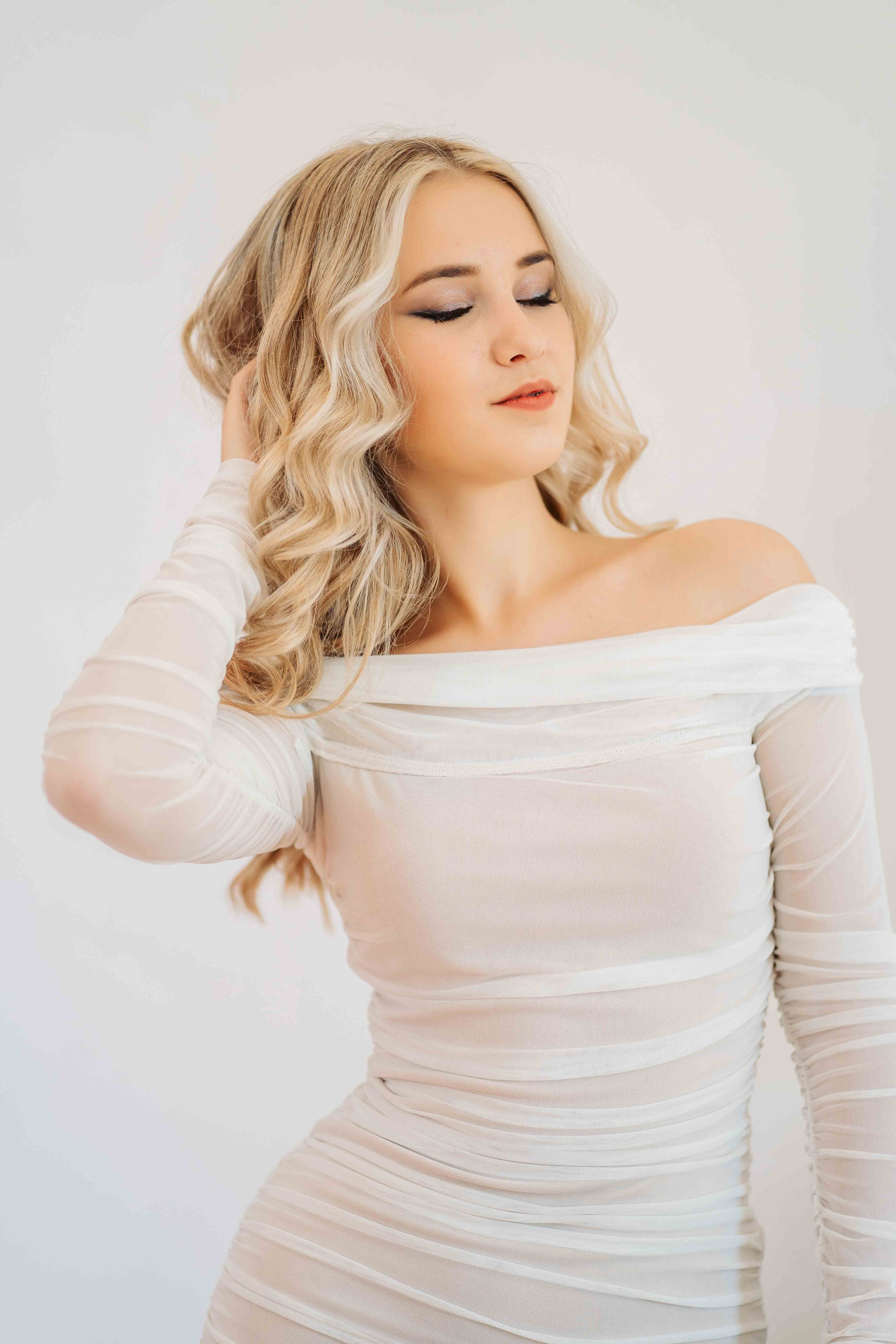 12F — Pedagogic. Contrast Studio