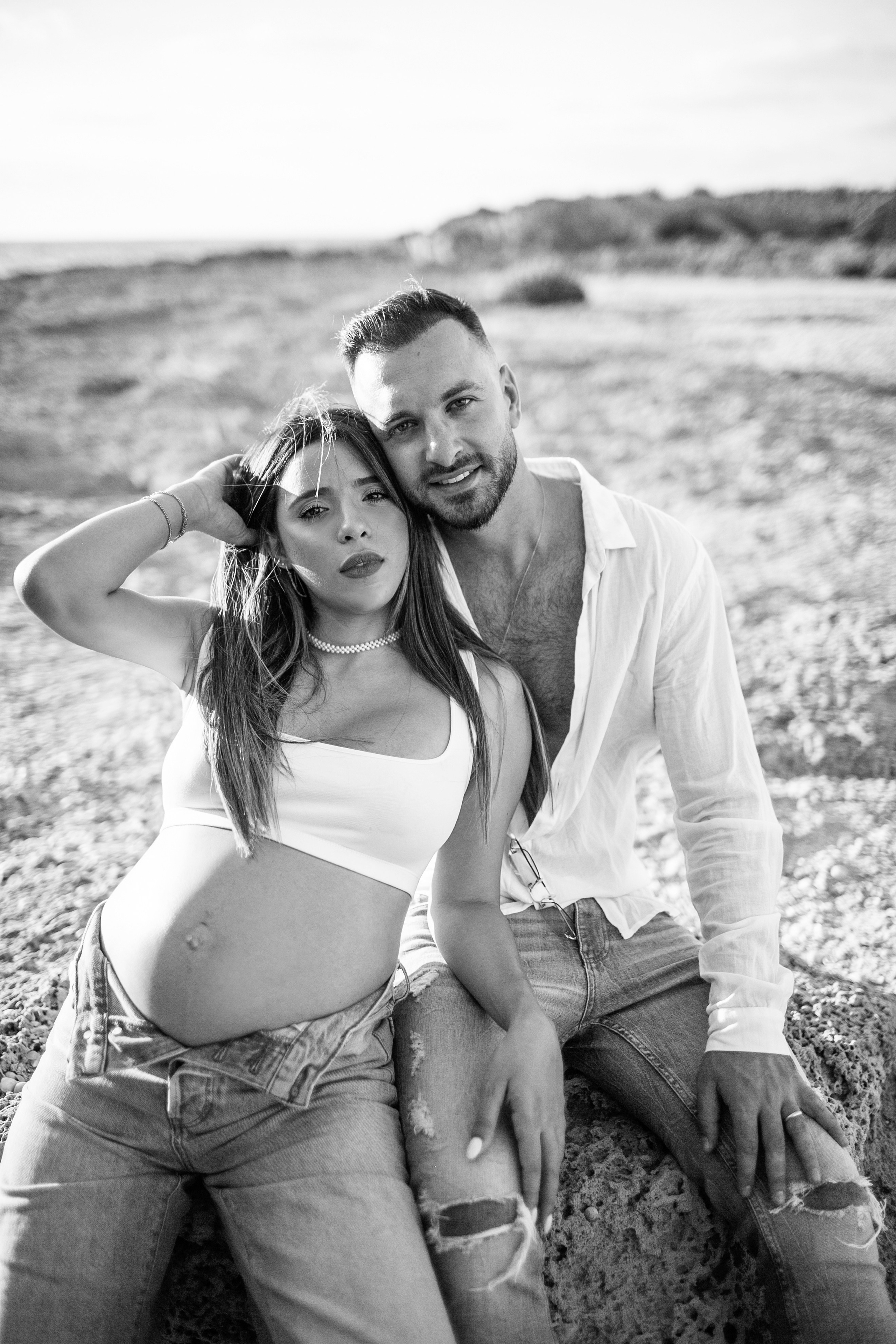 Yael & Gal Nahsholim beach. Family photographer in Israel