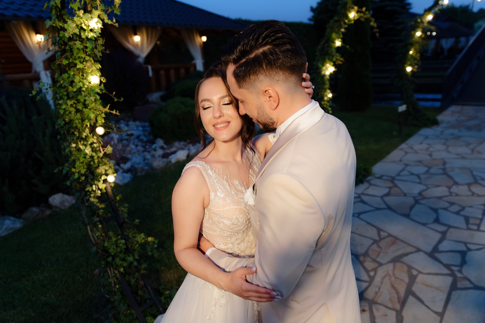 Ioana & Ionuț | Nuntă de poveste la Păstrăvăria Poiana din Mălini județul Suceava. Servicii foto-video profesionale, pentru momente de neuitat