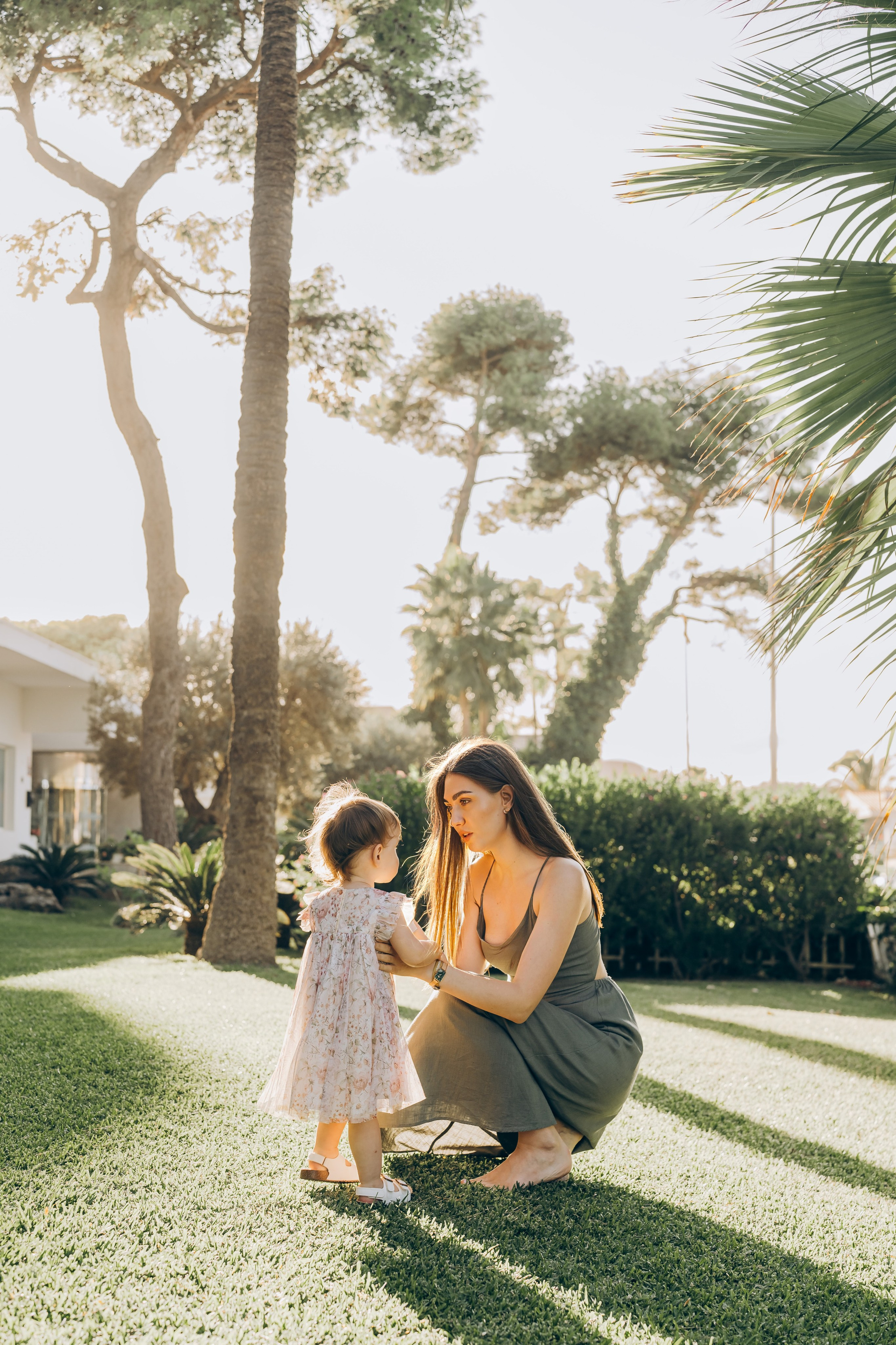 Sophisticated Tanya with her daughter and husband. Фотограф у Пальма де Майорка