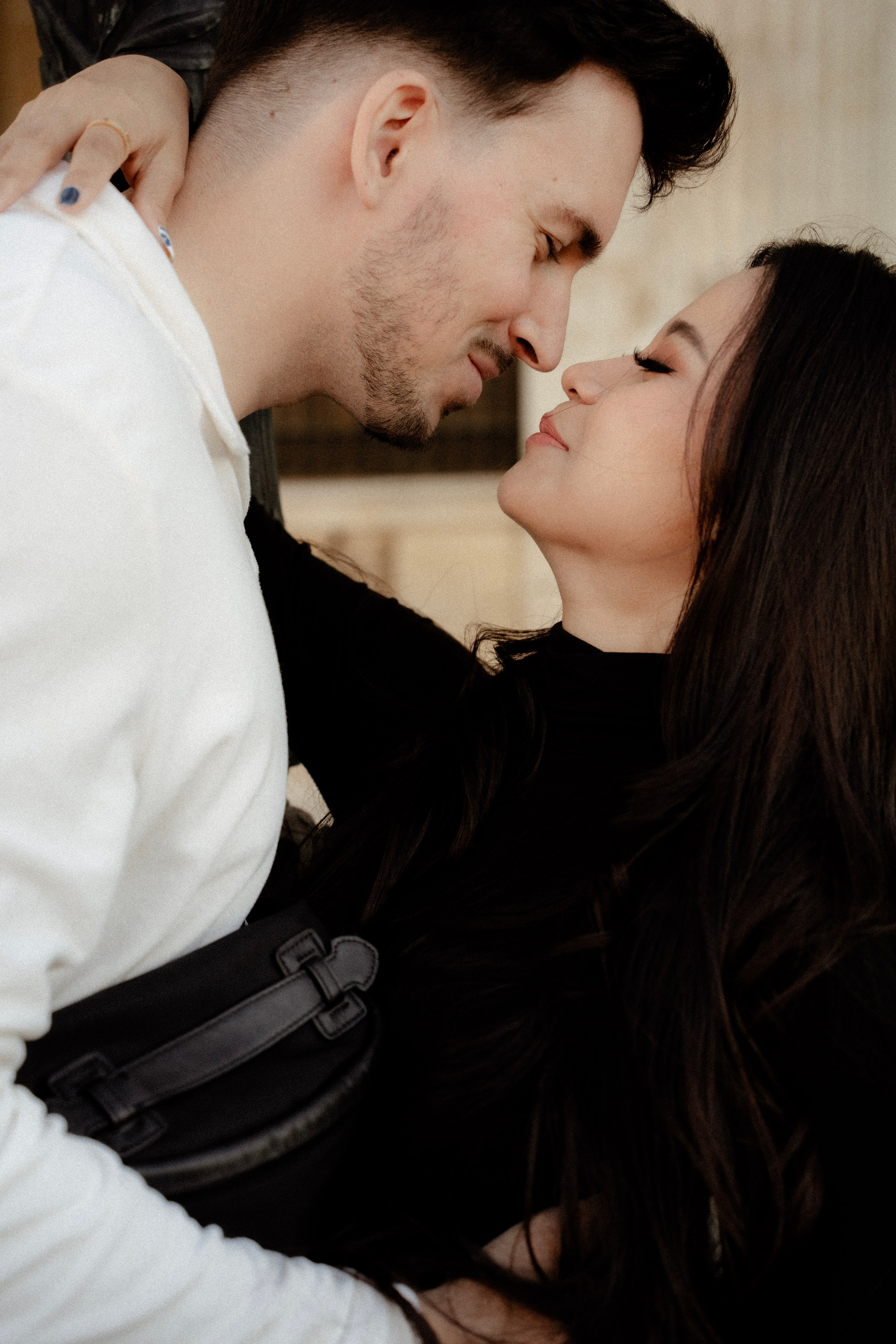 Love on Streets of Paris. Everwarm Photo and Video Studio