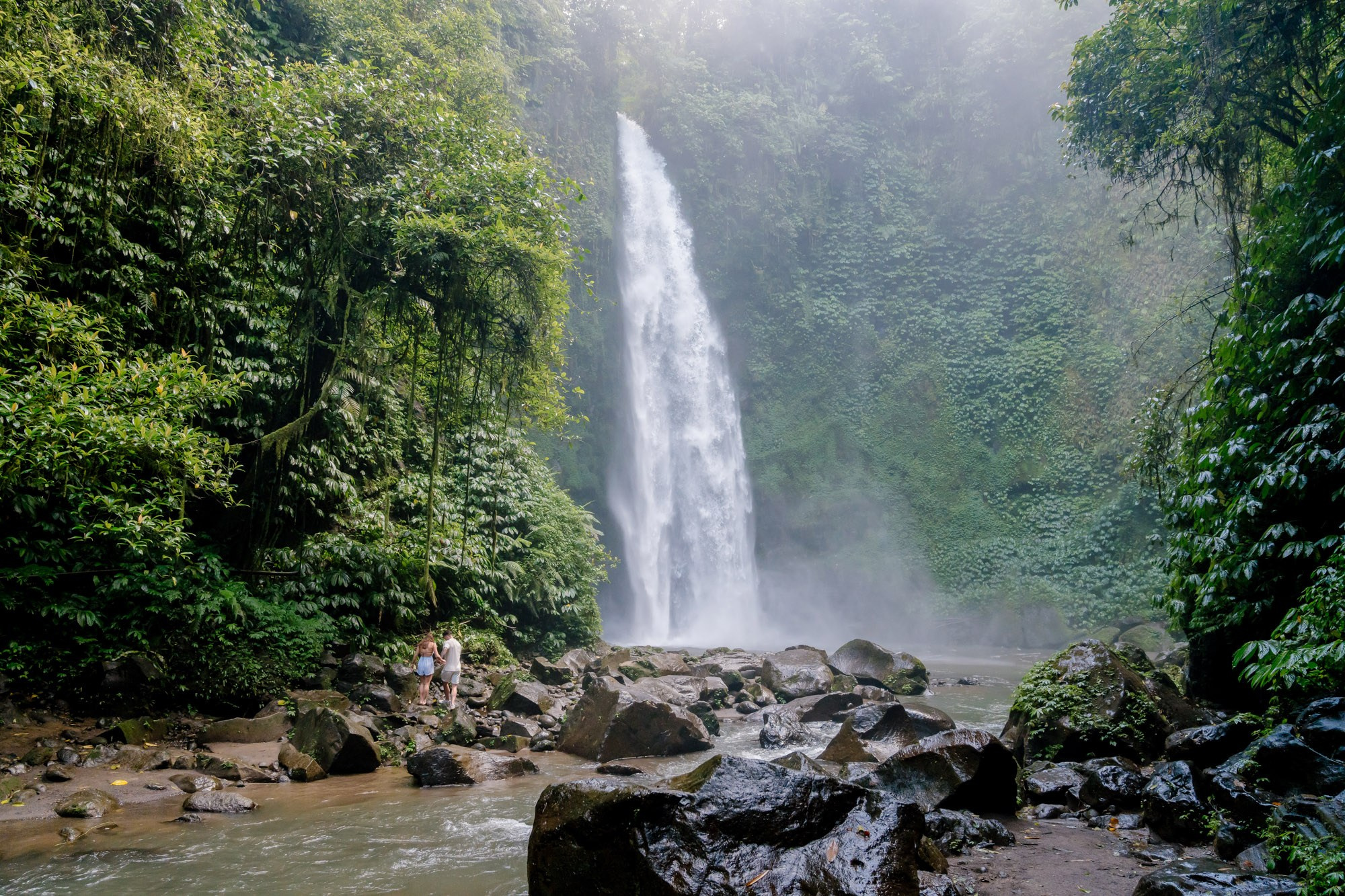 Marriage Proposal. Female Photographer in Bali