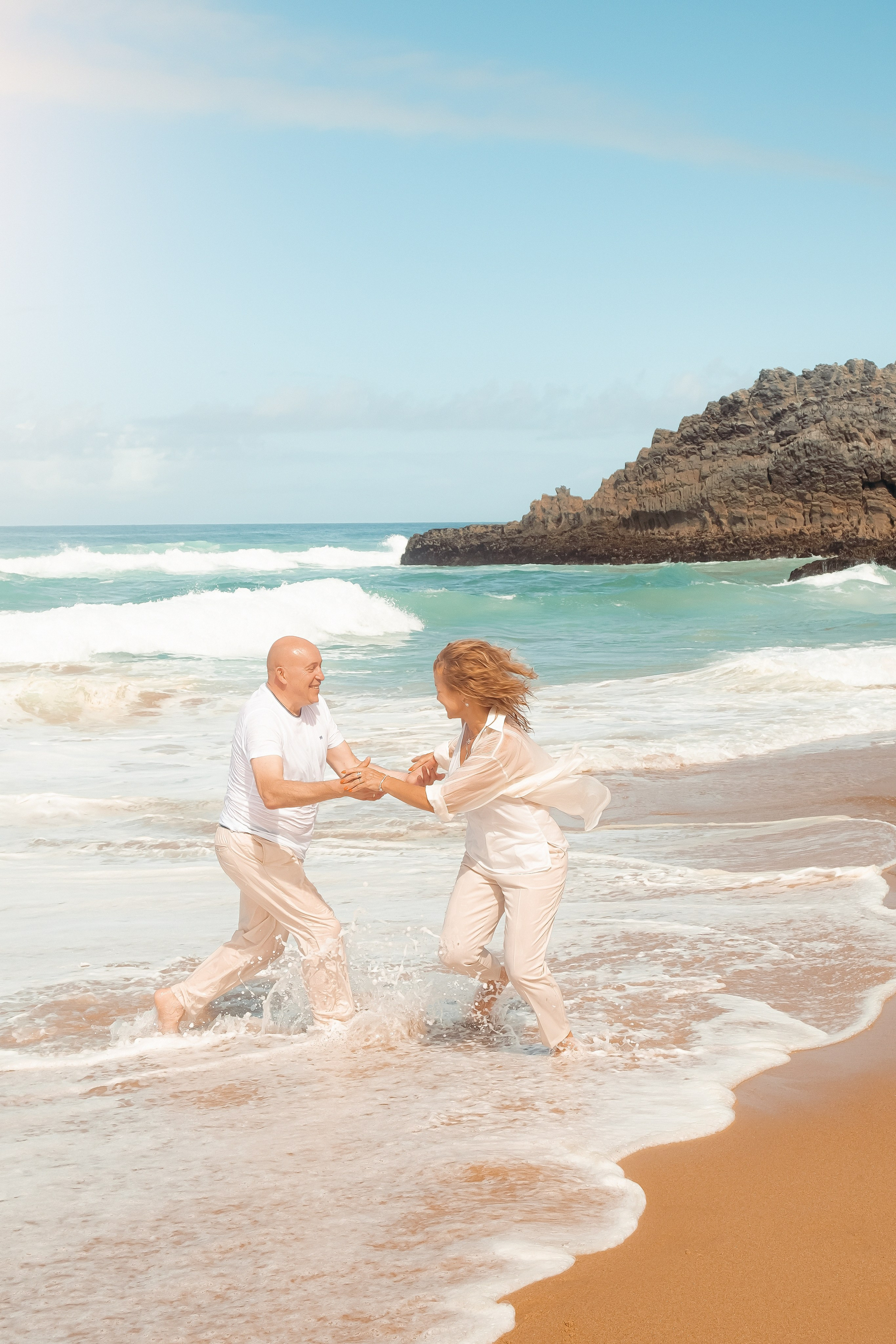 Love story  lisbon beach ocean. сімейна фотосесія лісабон океан пляж. Валерія Сичова. Сімейний та репортажний фотограф в Португаліі