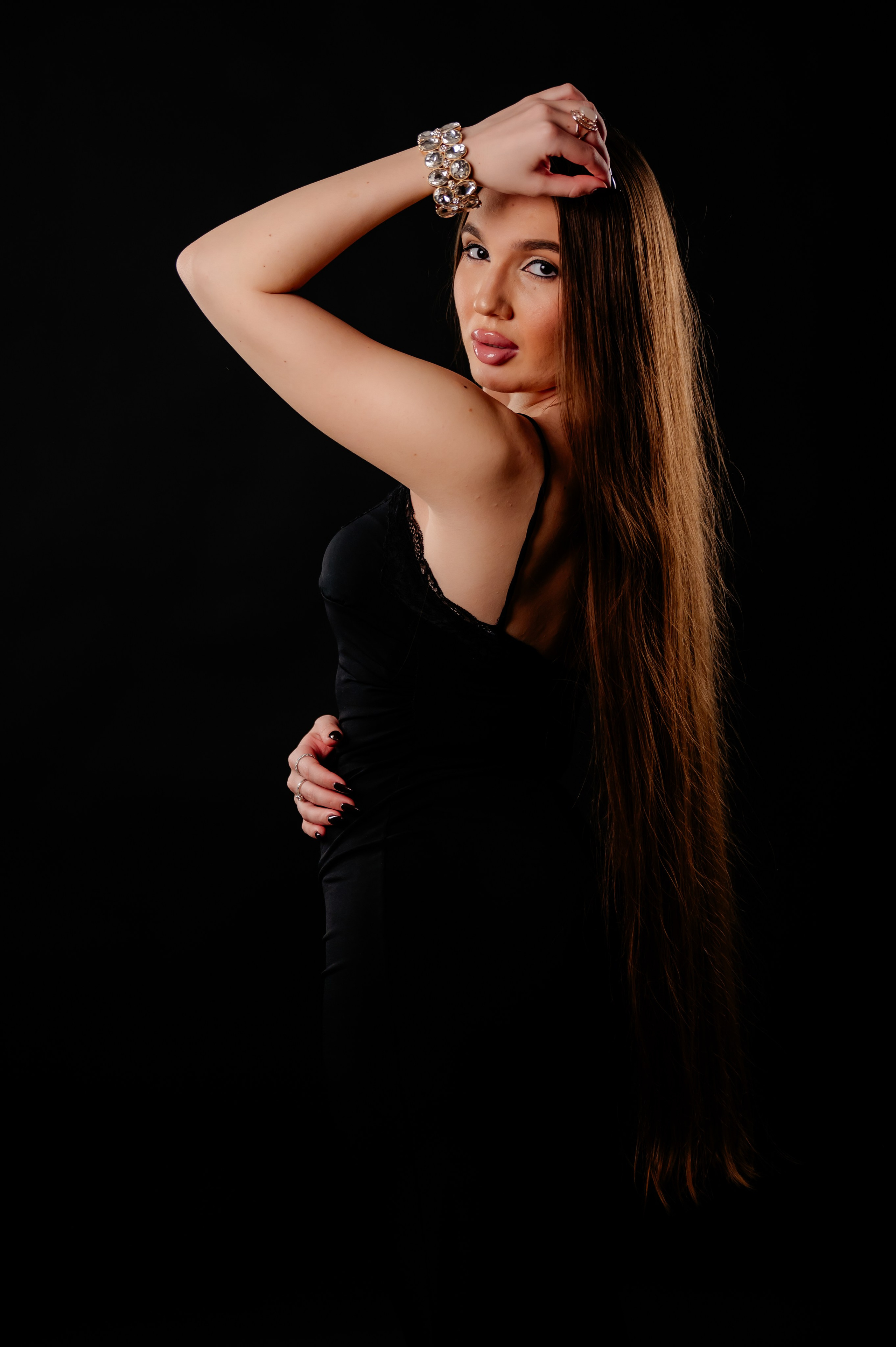 Larisa. Andrei Samuel – Fotograf București | Evenimente, Studio, Imobiliare, Produs